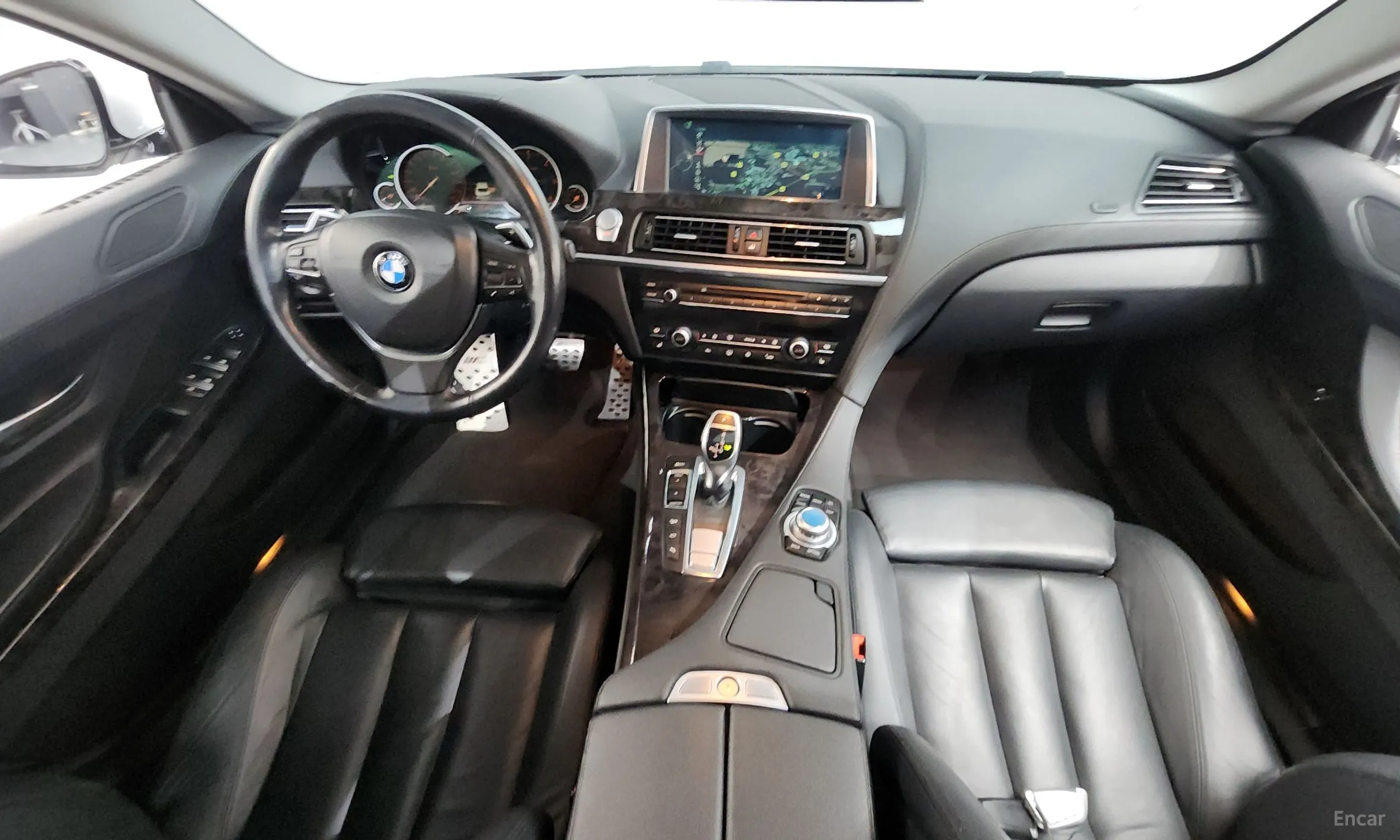 BMW 6 Series (F12) превью 7