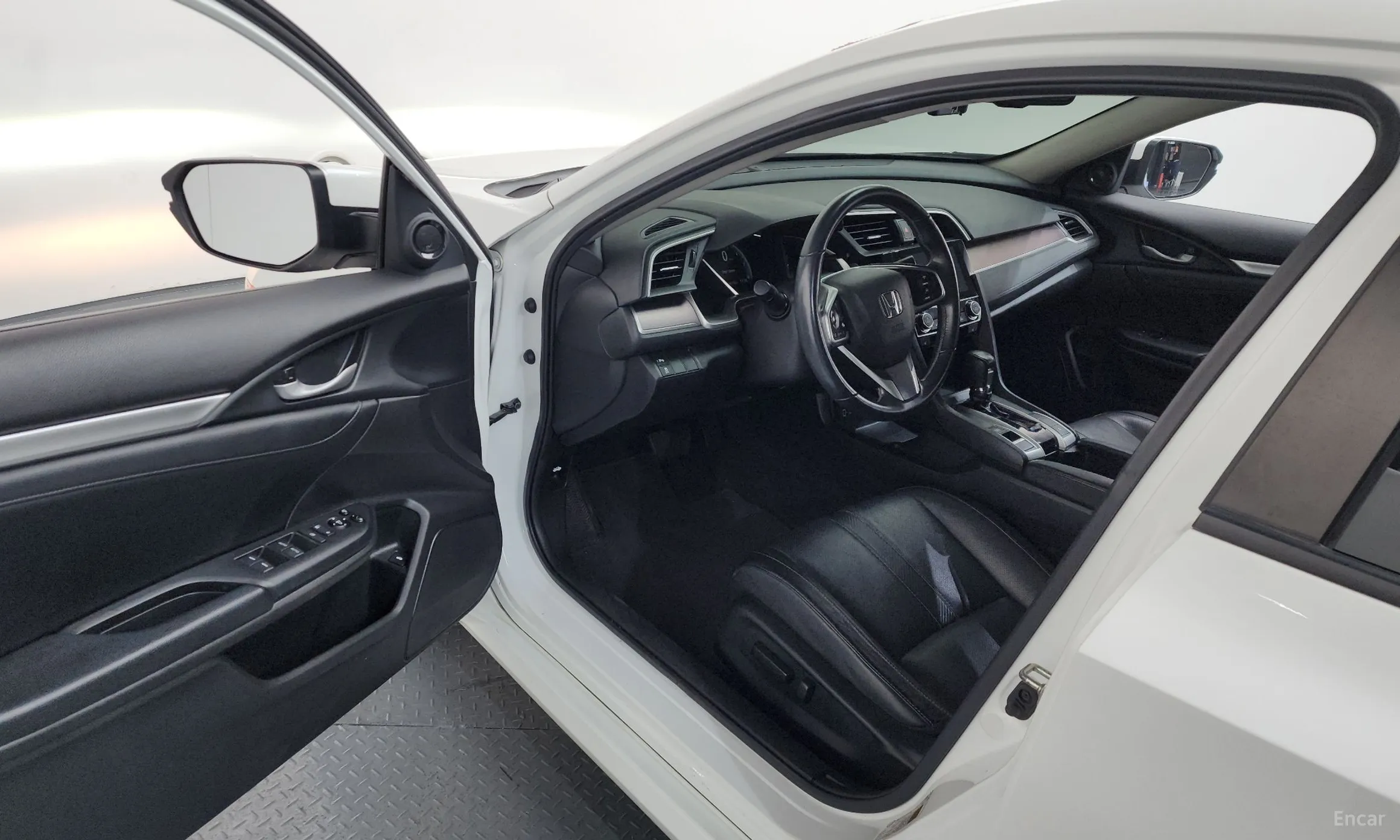 Honda Civic превью 10