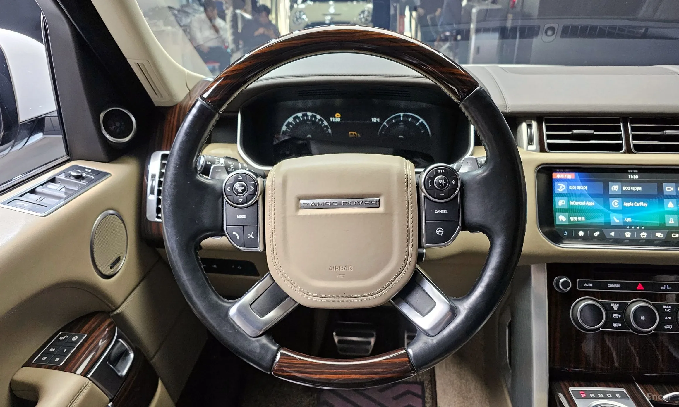 Land Rover Range Rover 4th Generation превью 13