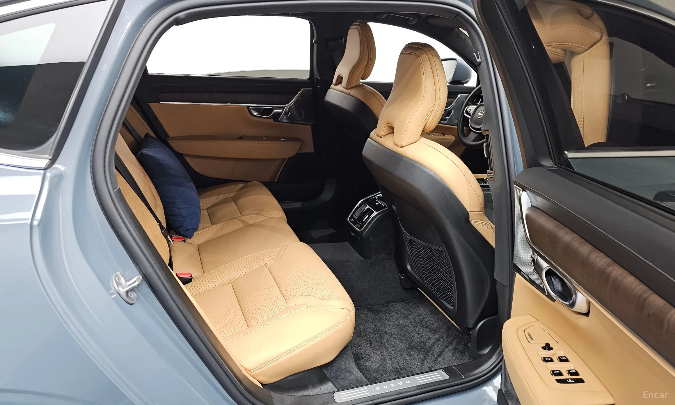 Volvo S90 превью 12