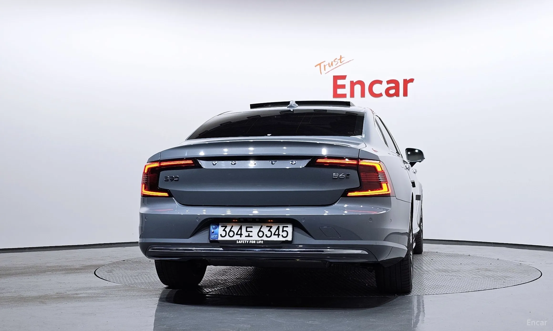 Volvo S90 превью 4