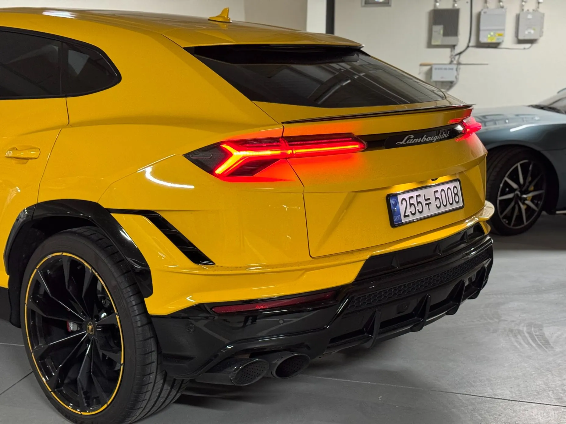 Lamborghini Urus превью 10