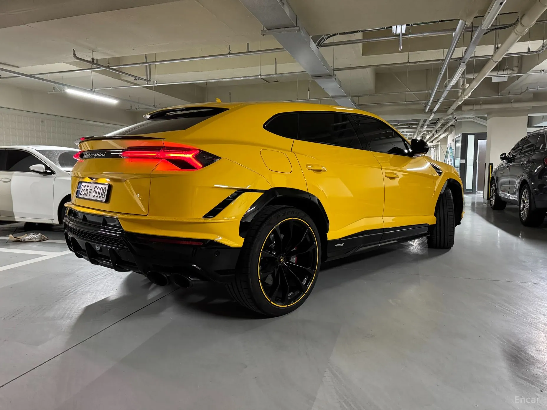 Lamborghini Urus превью 11