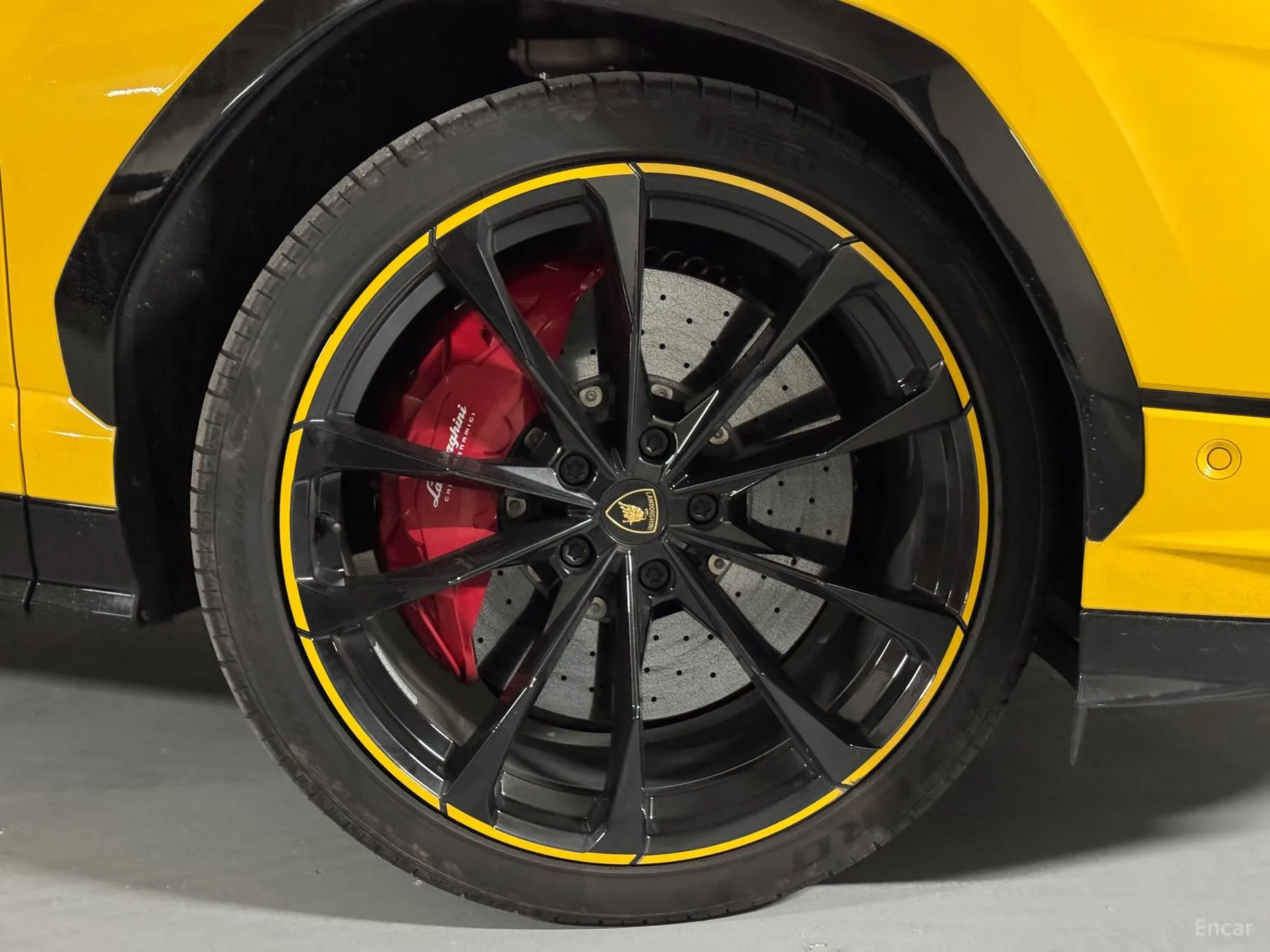 Lamborghini Urus превью 13