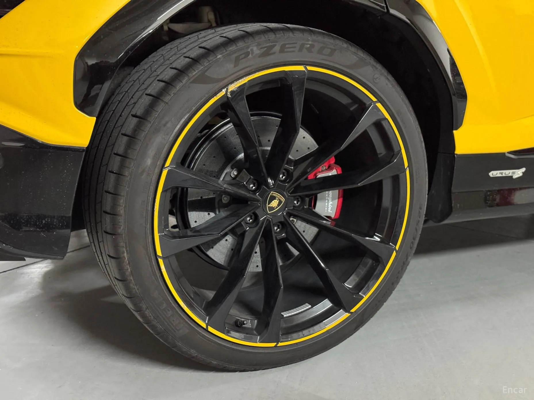 Lamborghini Urus превью 14