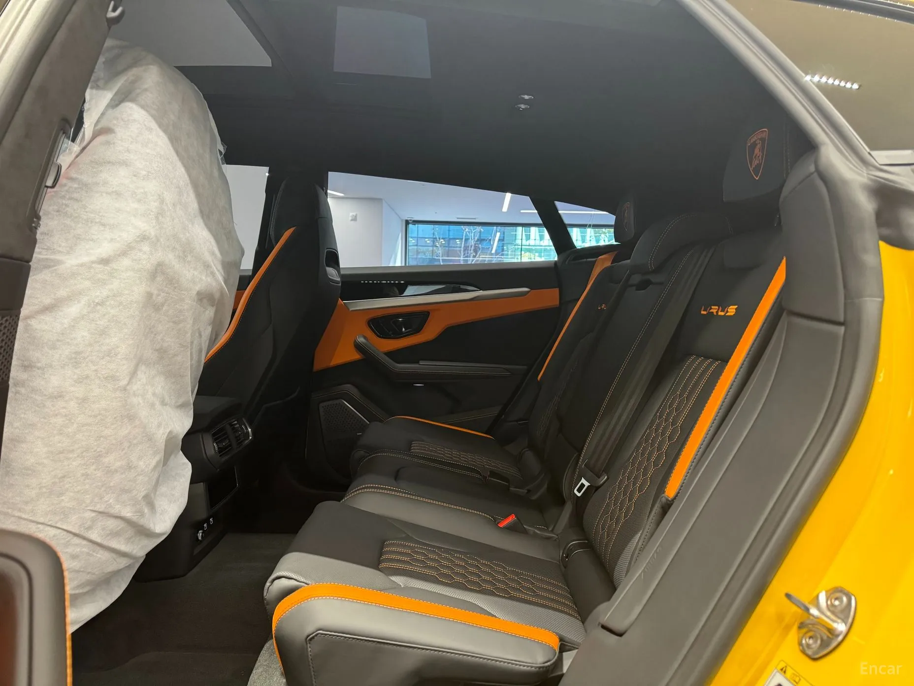 Lamborghini Urus превью 20