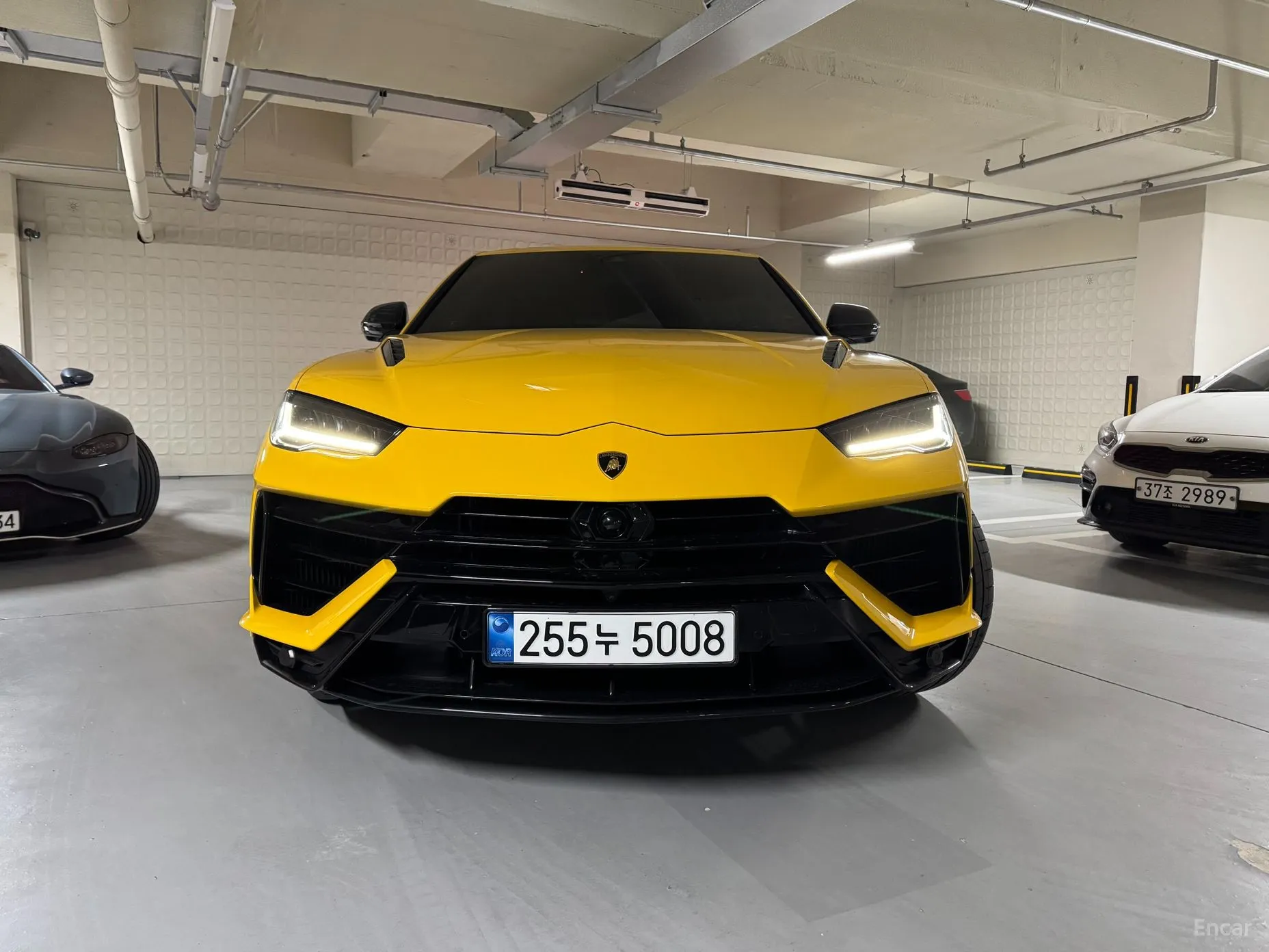 Lamborghini Urus превью 3
