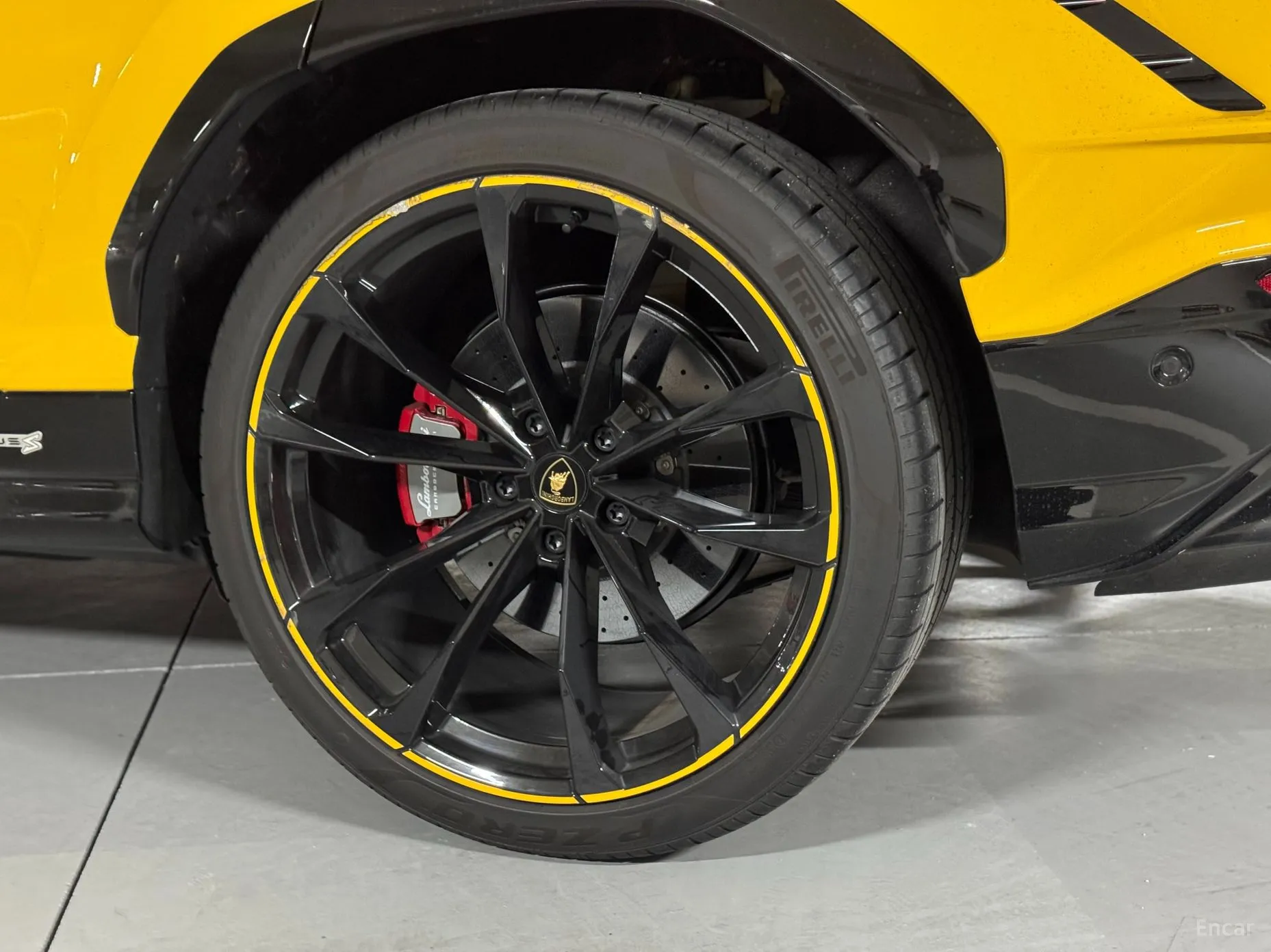 Lamborghini Urus превью 6