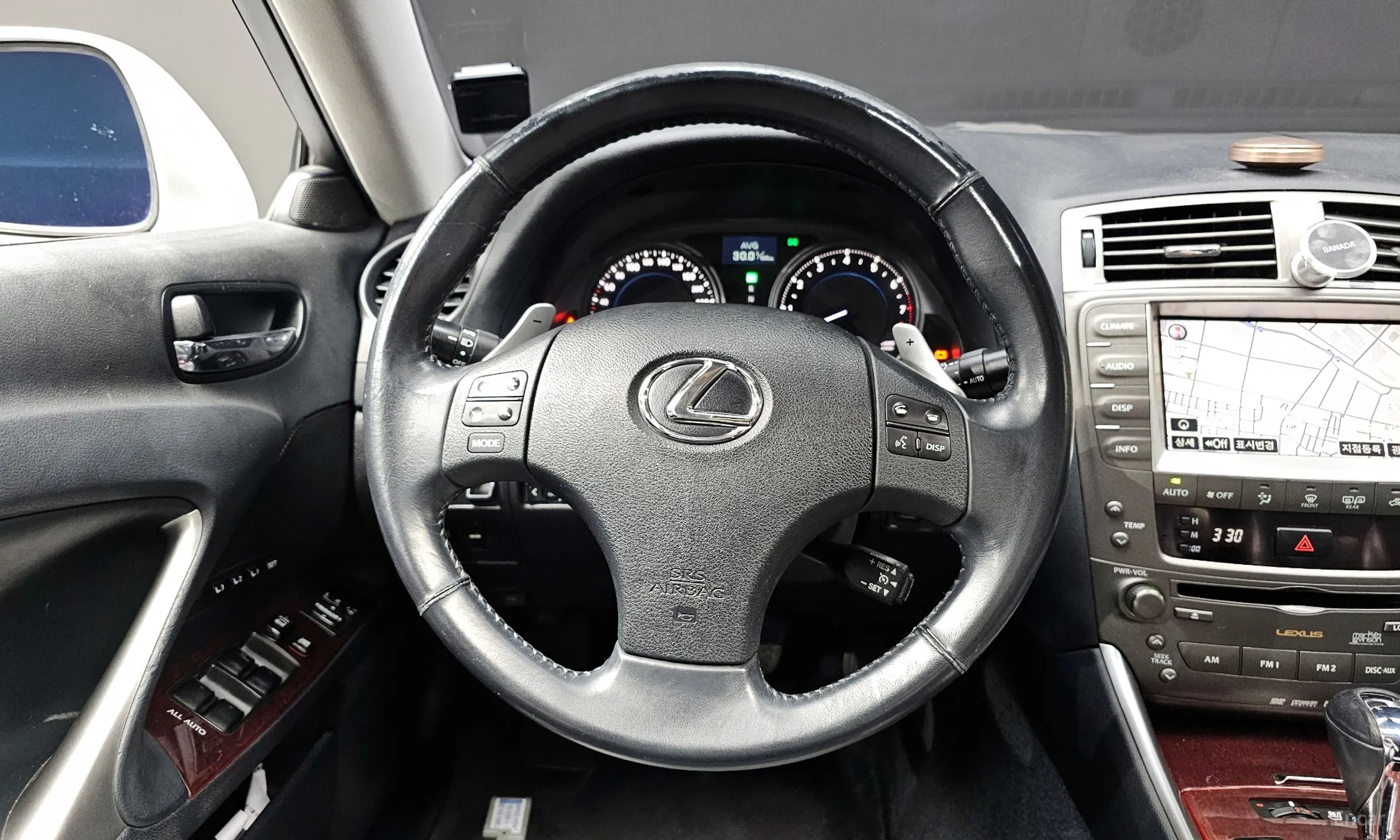 Lexus IS250 превью 13