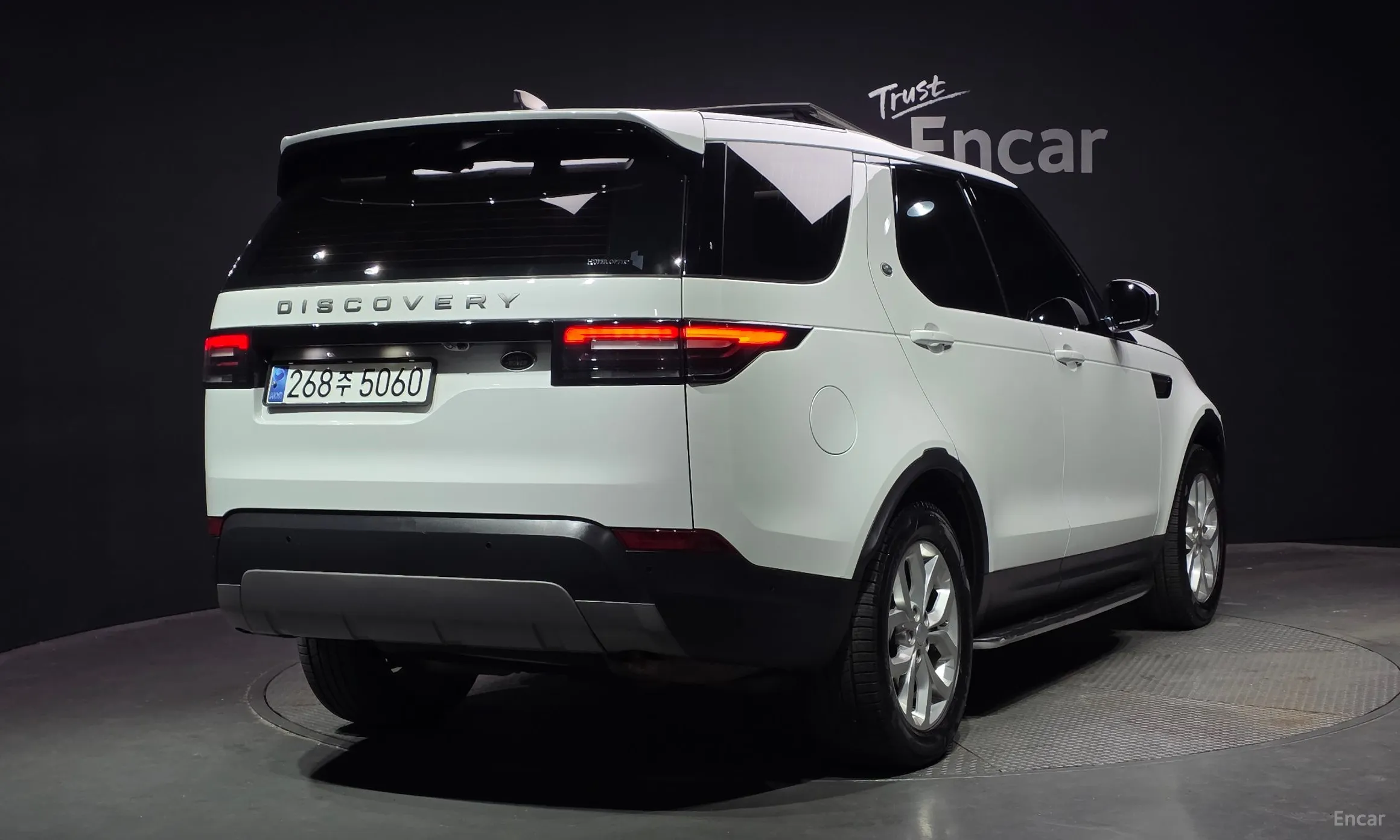 Land Rover Discovery 5 превью 2