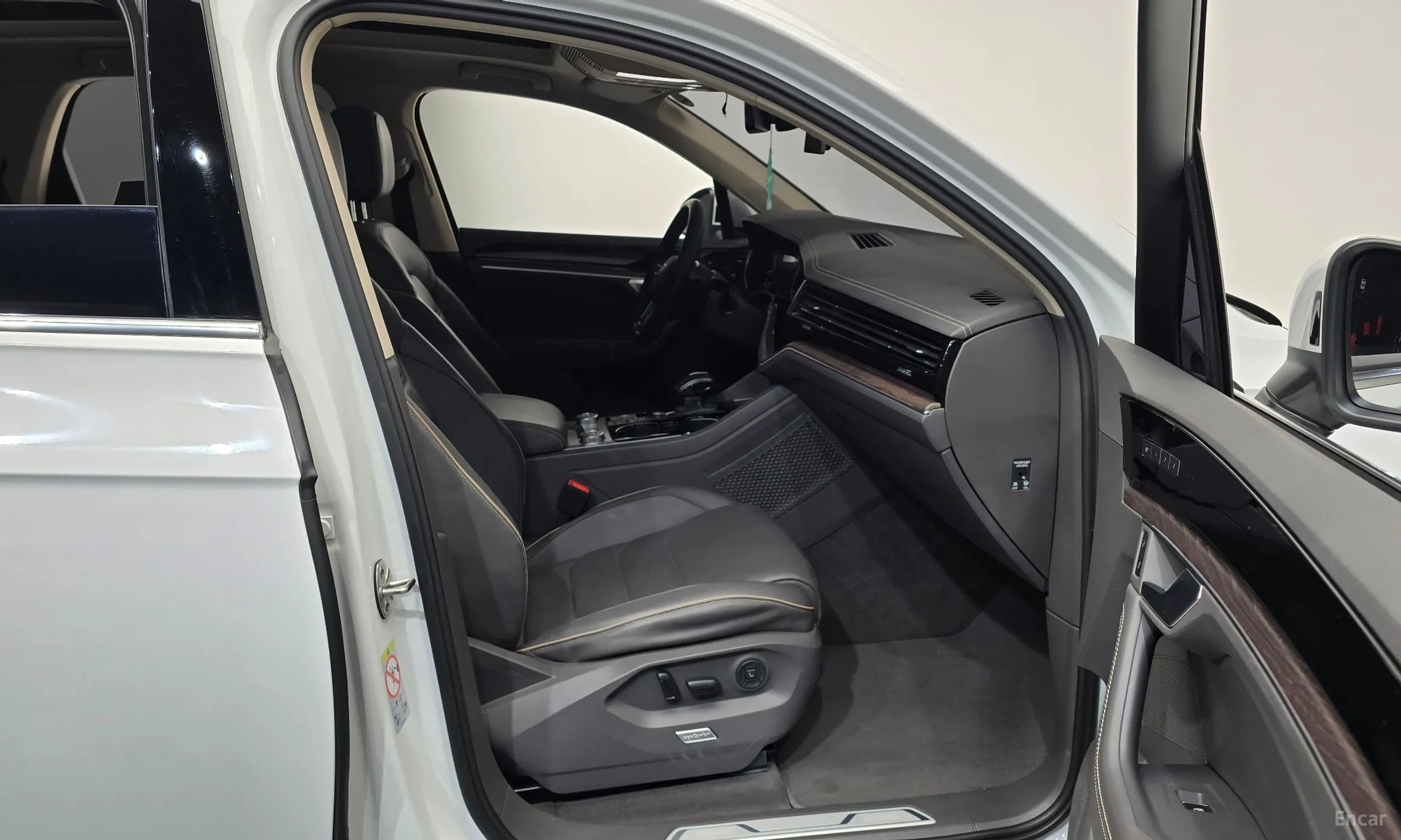 Volkswagen Touareg 3rd Generation превью 11