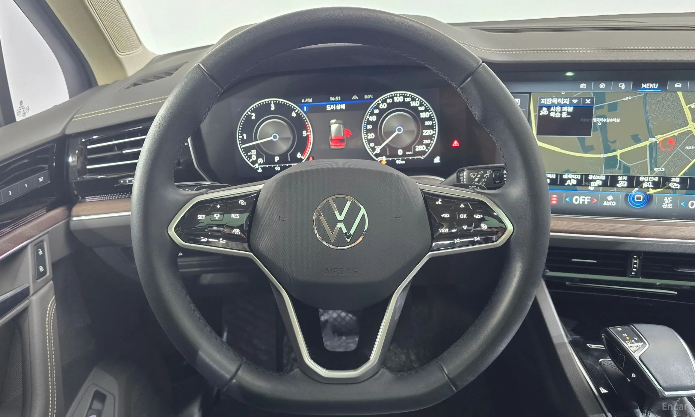 Volkswagen Touareg 3rd Generation превью 13