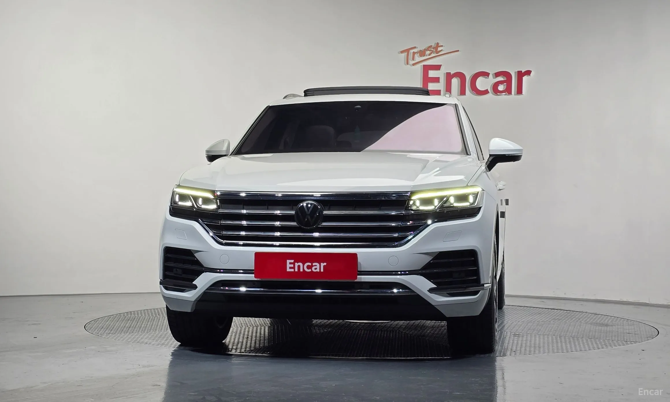 Volkswagen Touareg 3rd Generation превью 3