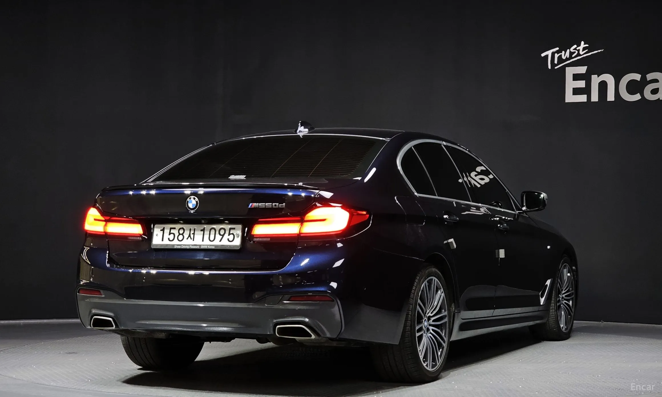BMW 5 Series (G30) превью 2
