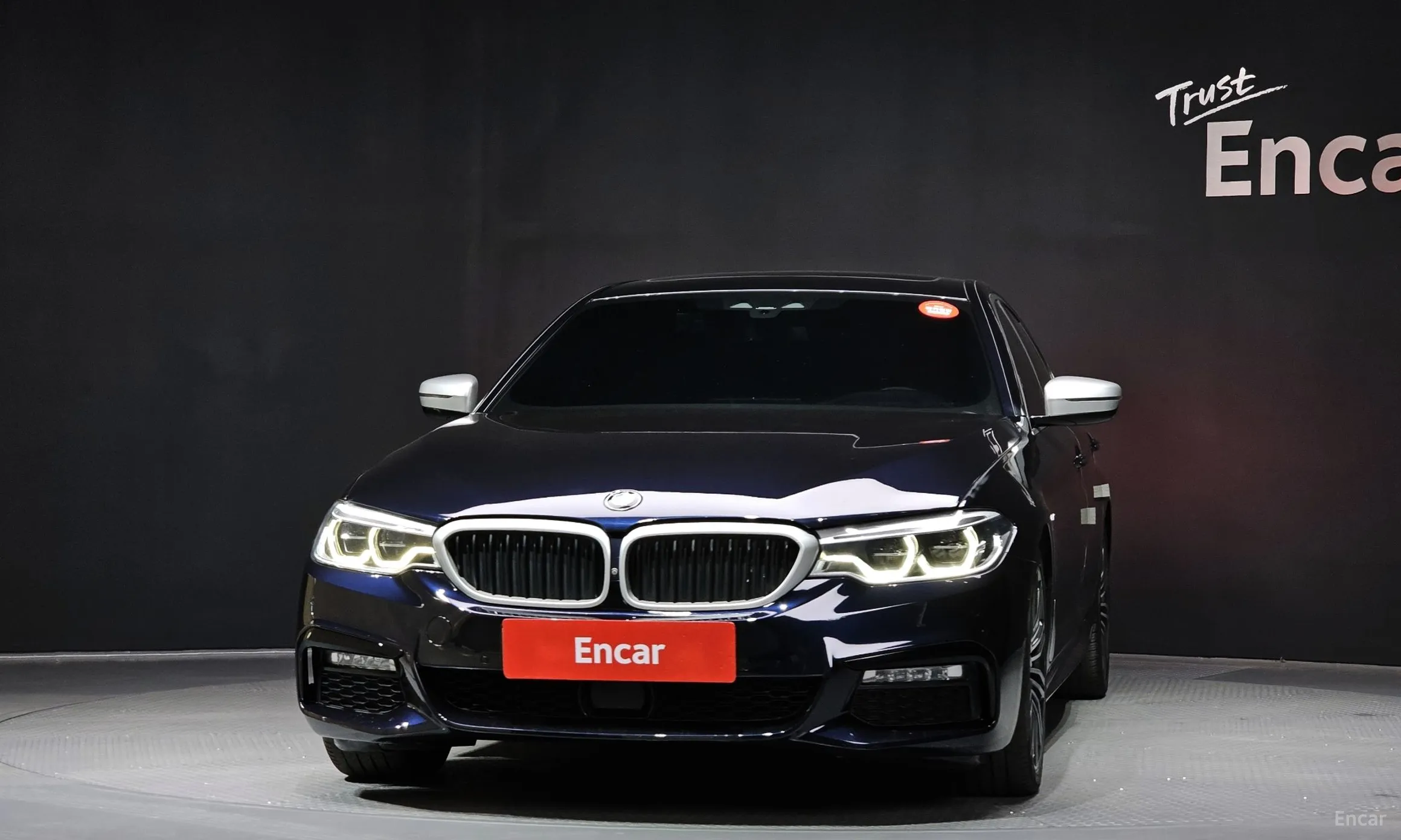 BMW 5 Series (G30) превью 3