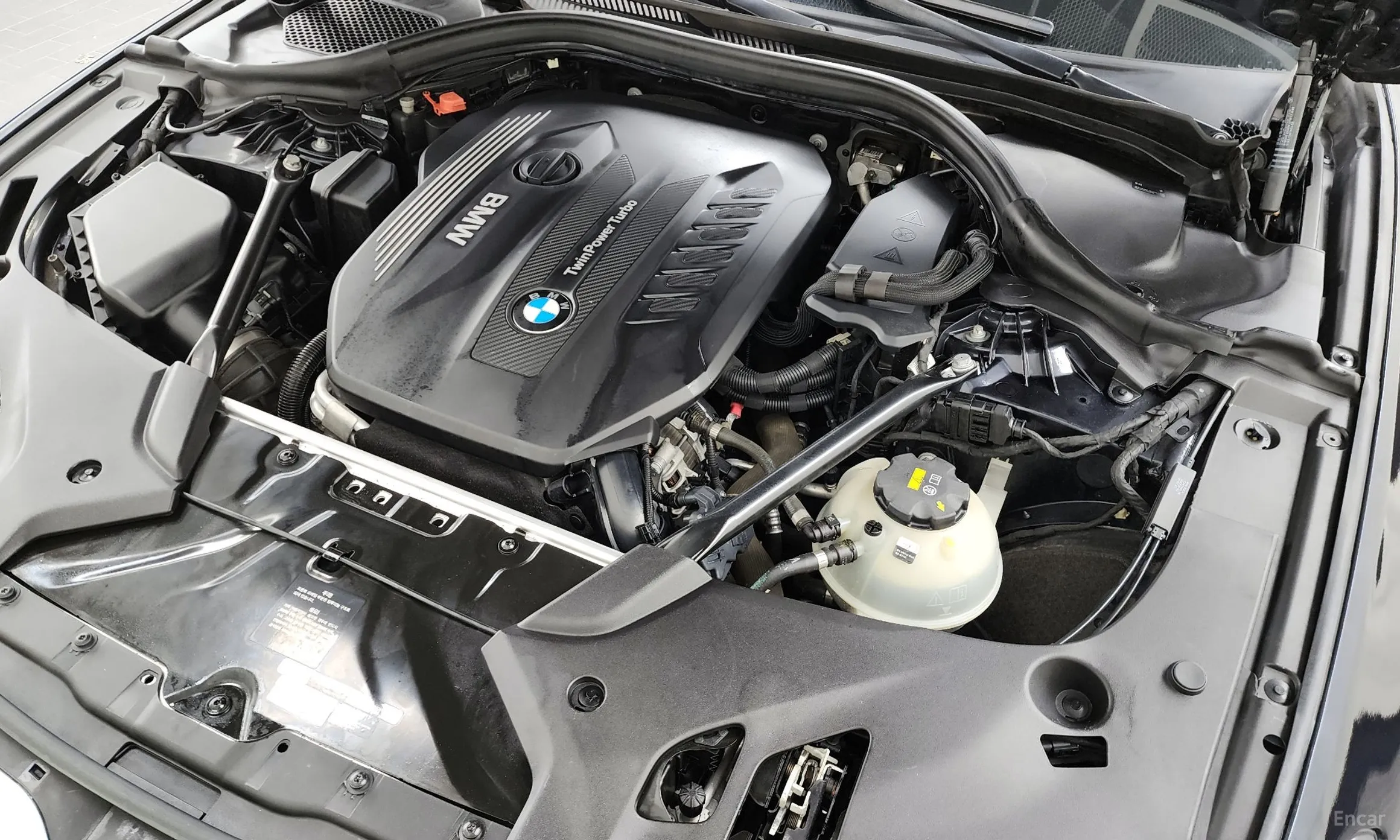 BMW 5 Series (G30) превью 6