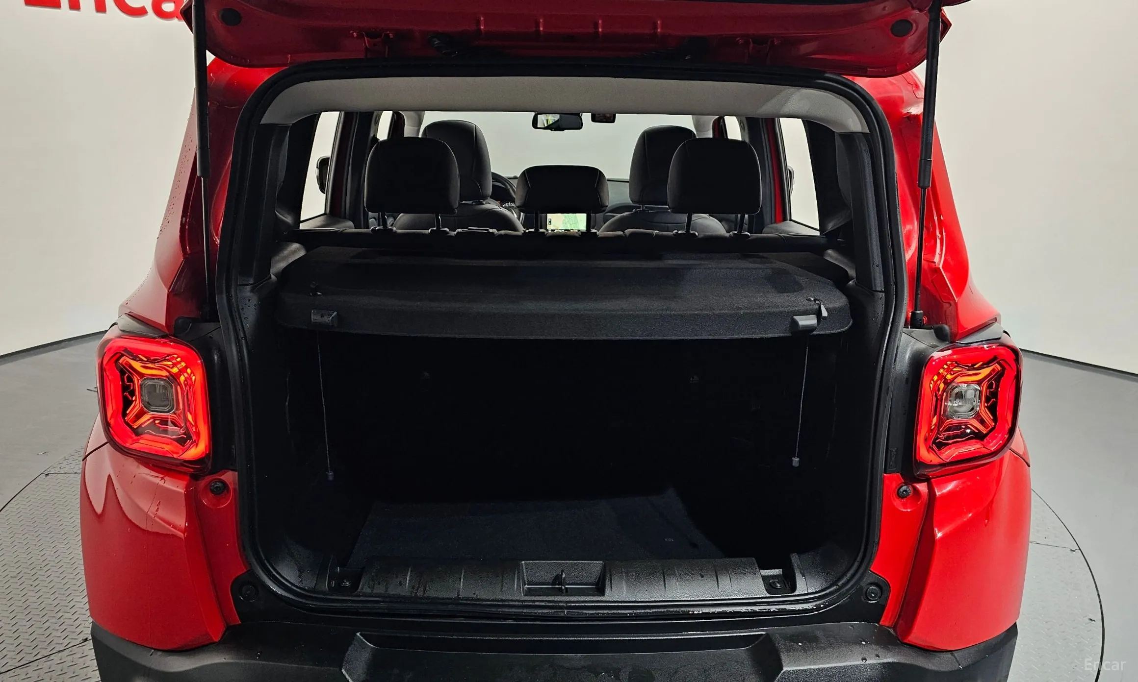 Jeep Renegade превью 20