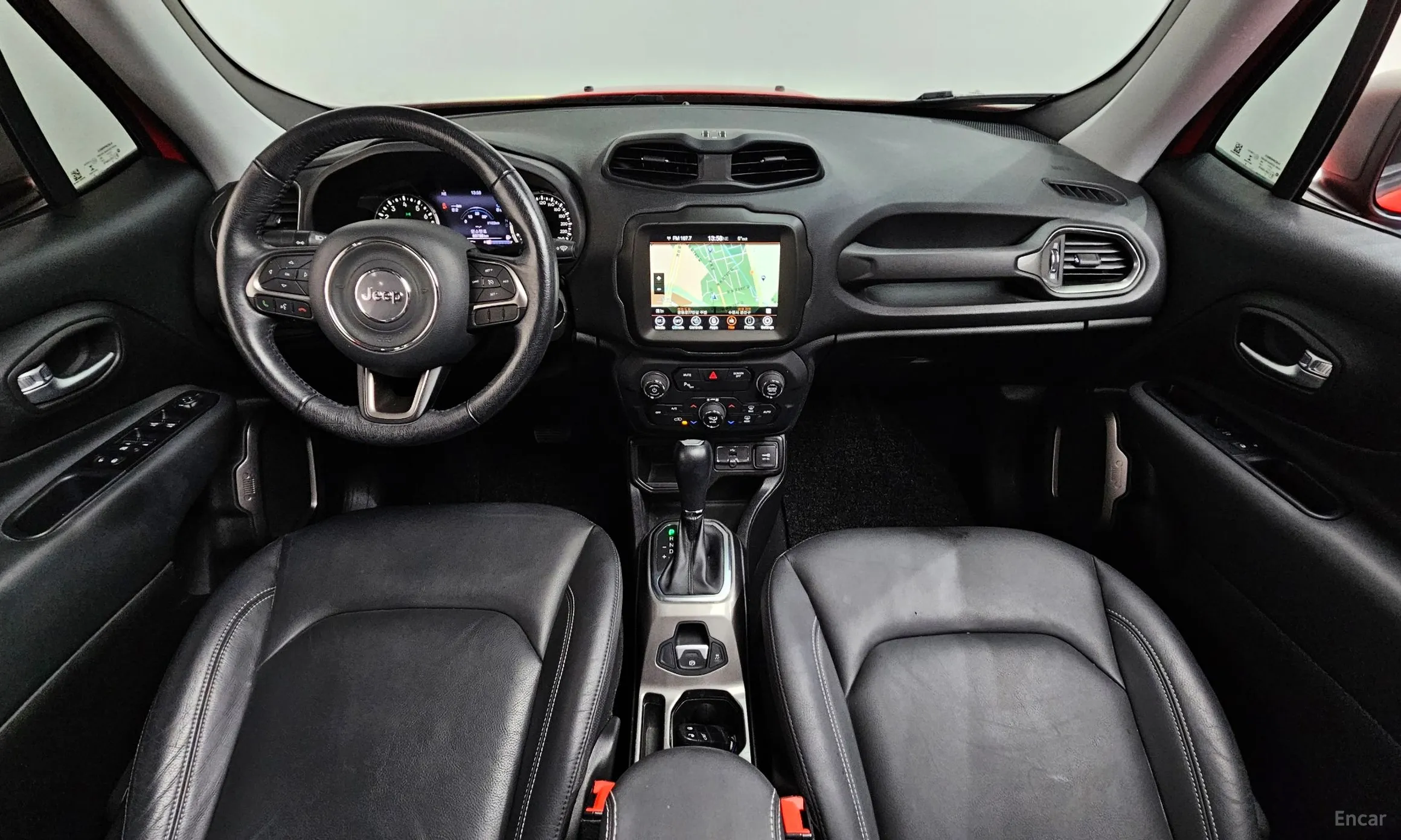 Jeep Renegade превью 7