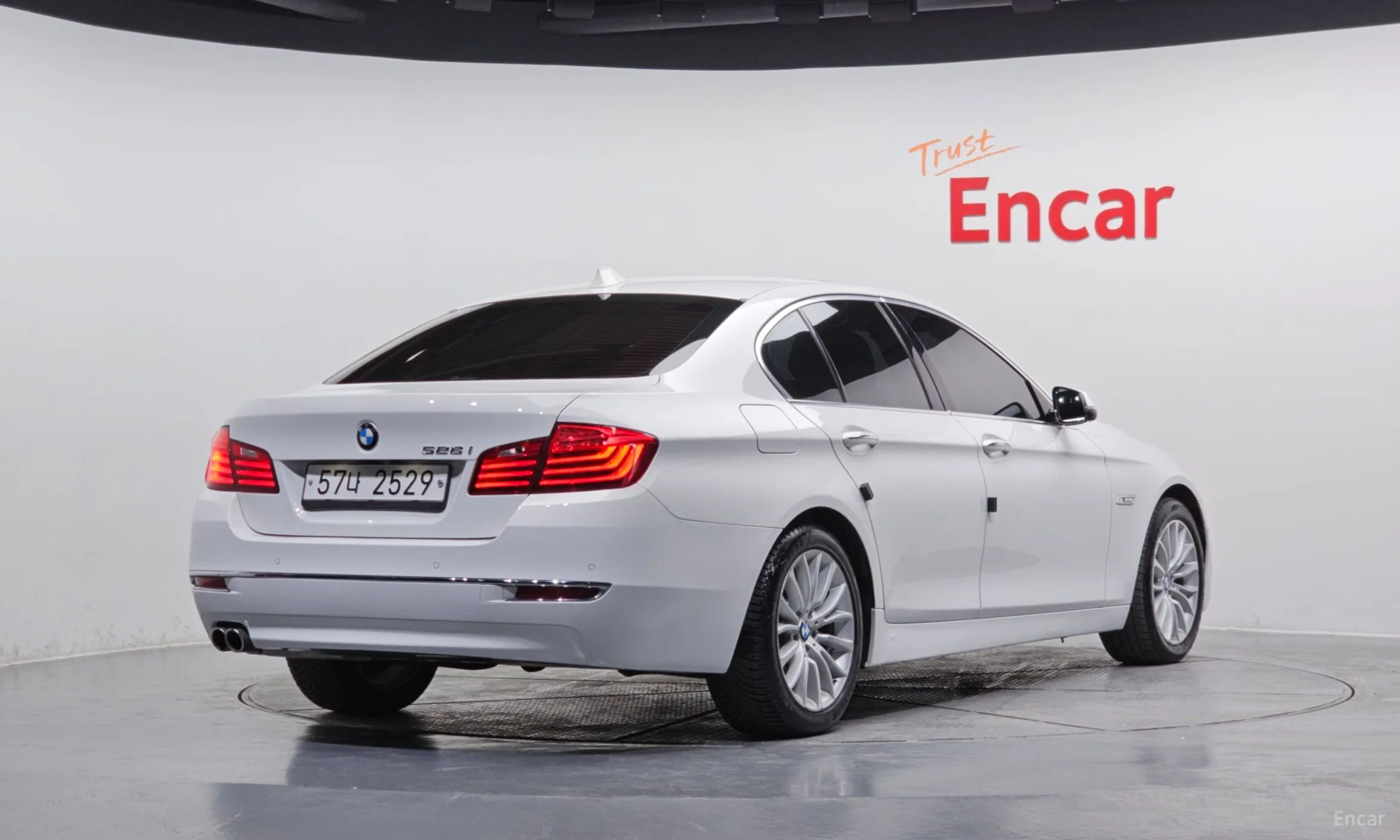BMW 5 Series (F10) превью 2