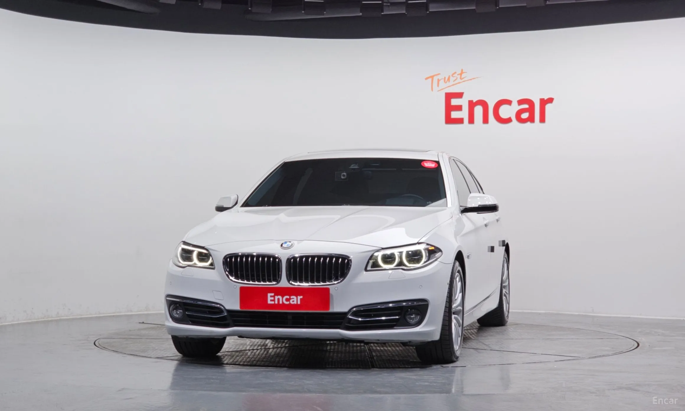 BMW 5 Series (F10) превью 3