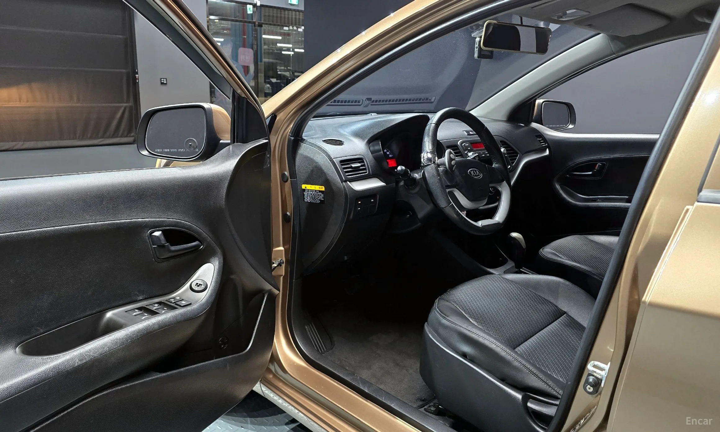 Kia morning превью 11