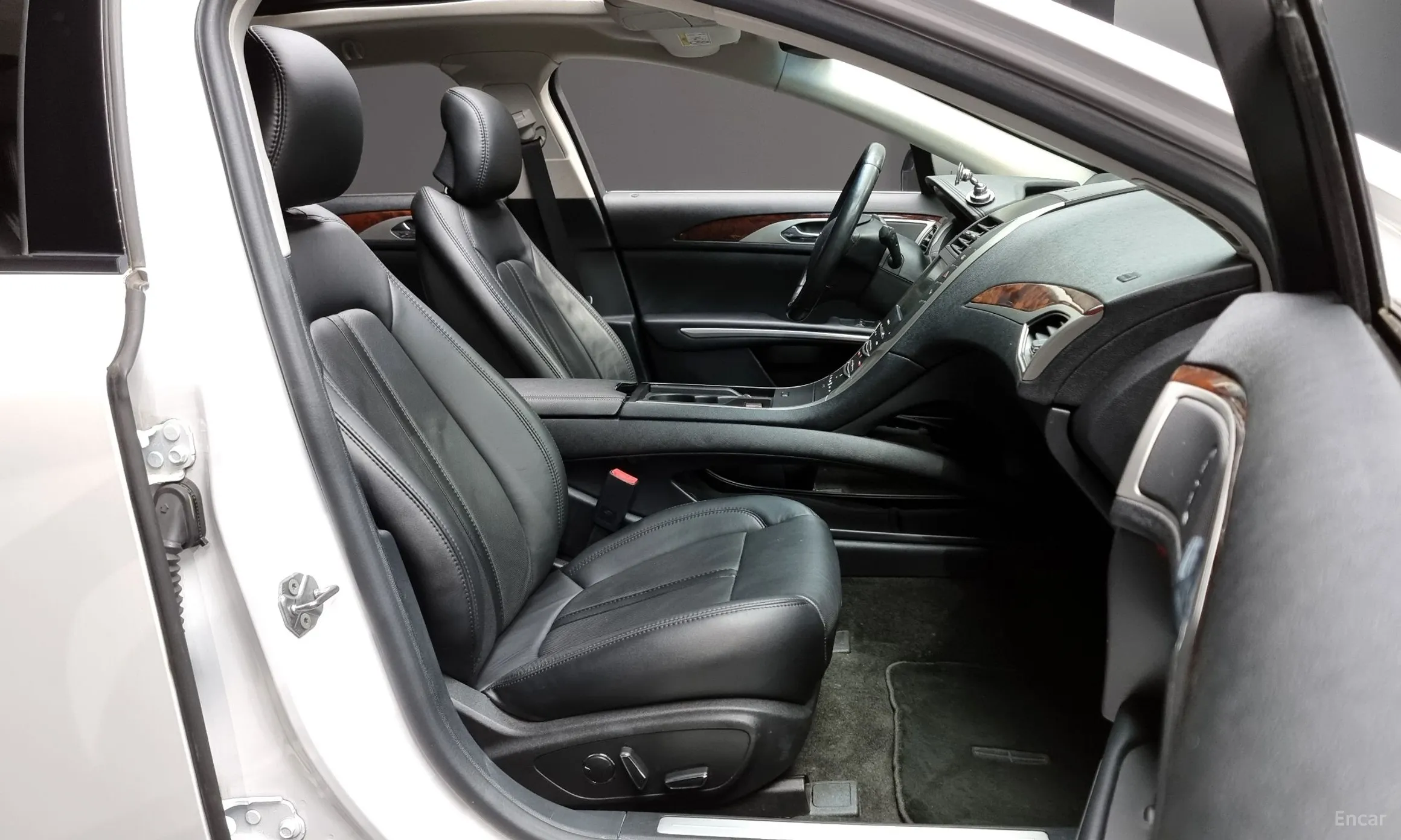 Lincoln New MKZ превью 11