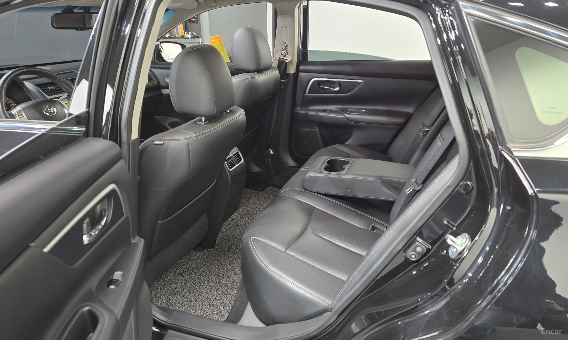 Nissan Altima превью 11