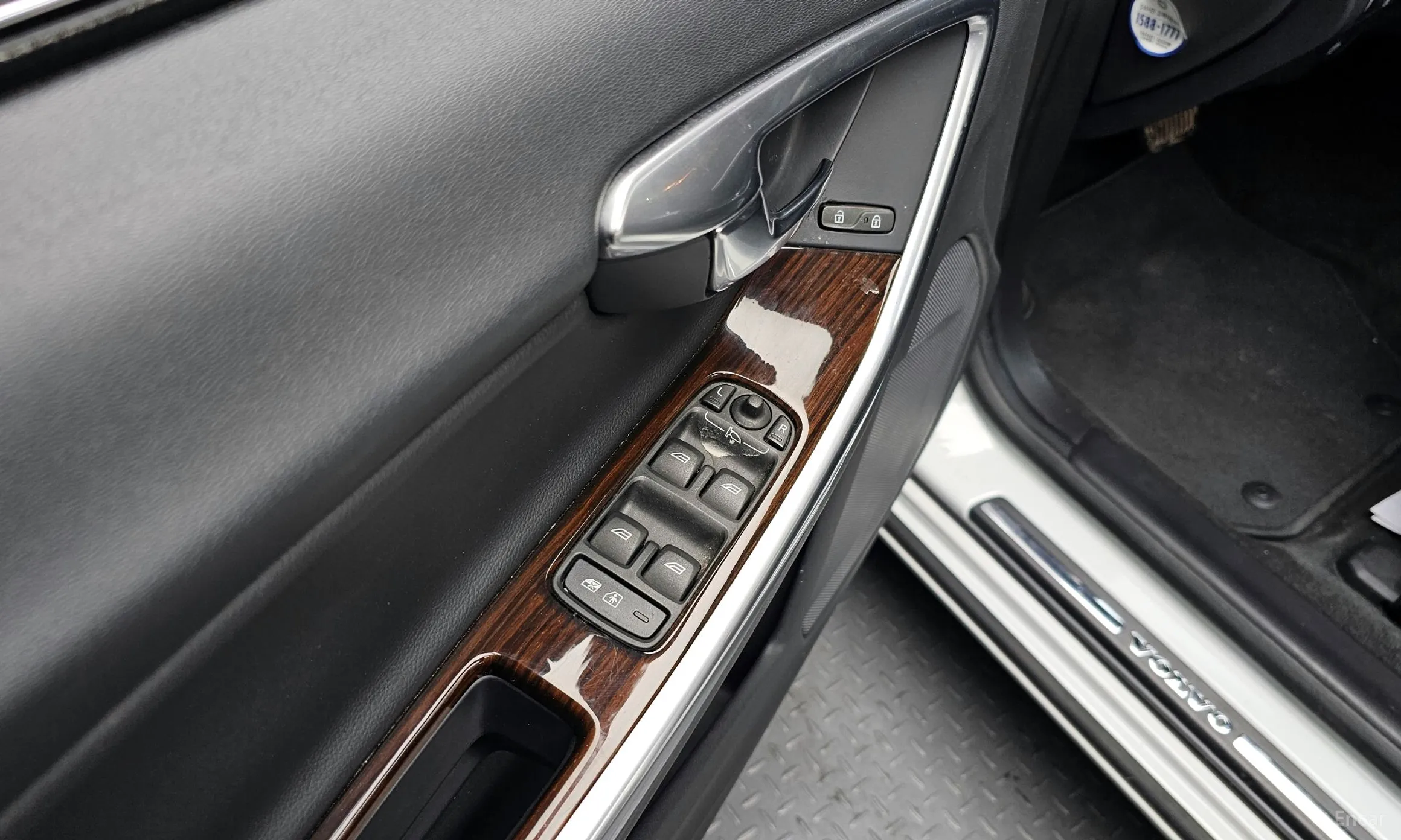 Volvo S60 превью 18