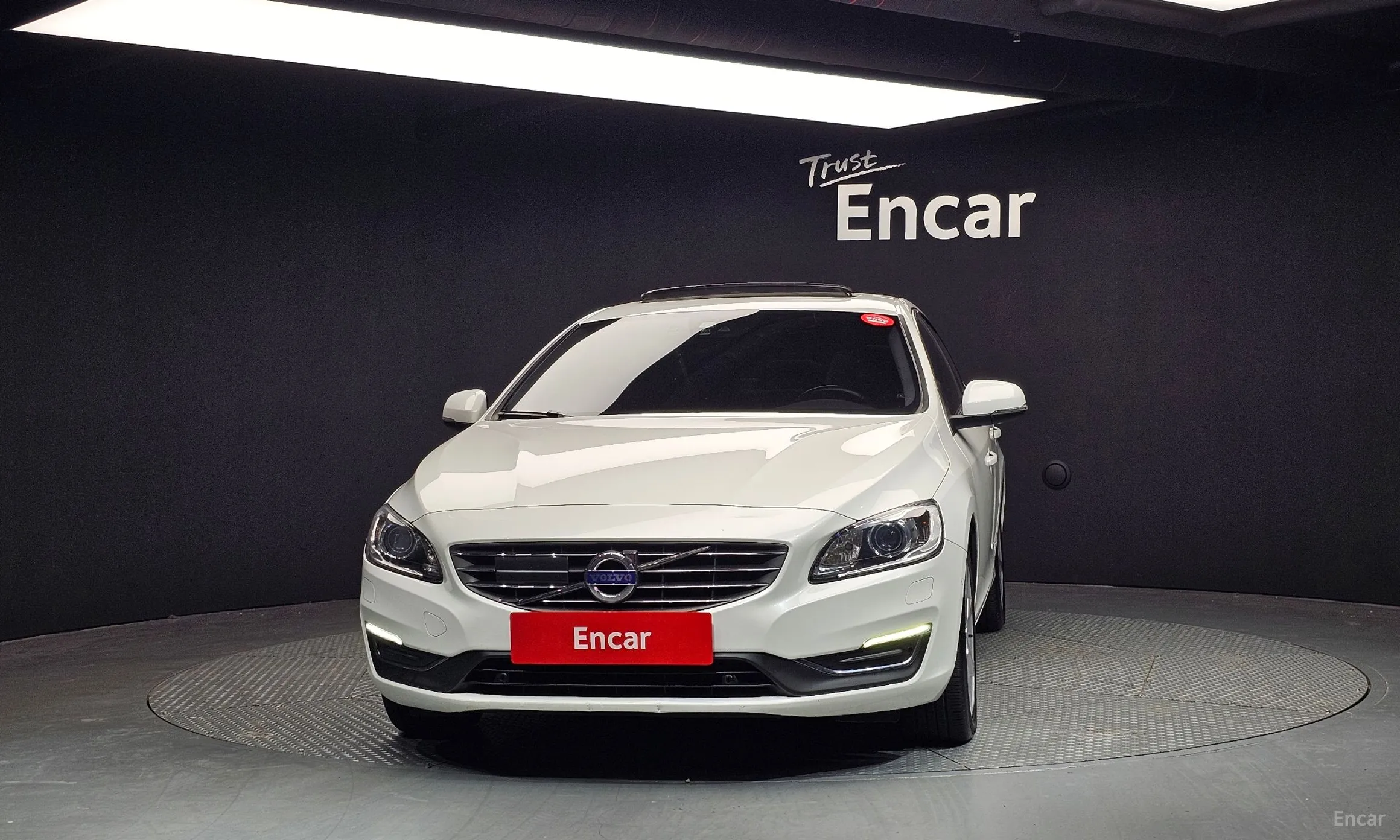 Volvo S60 превью 3