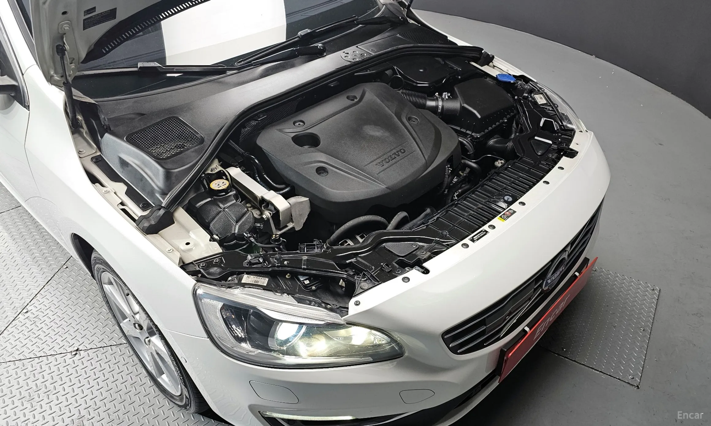 Volvo S60 превью 6