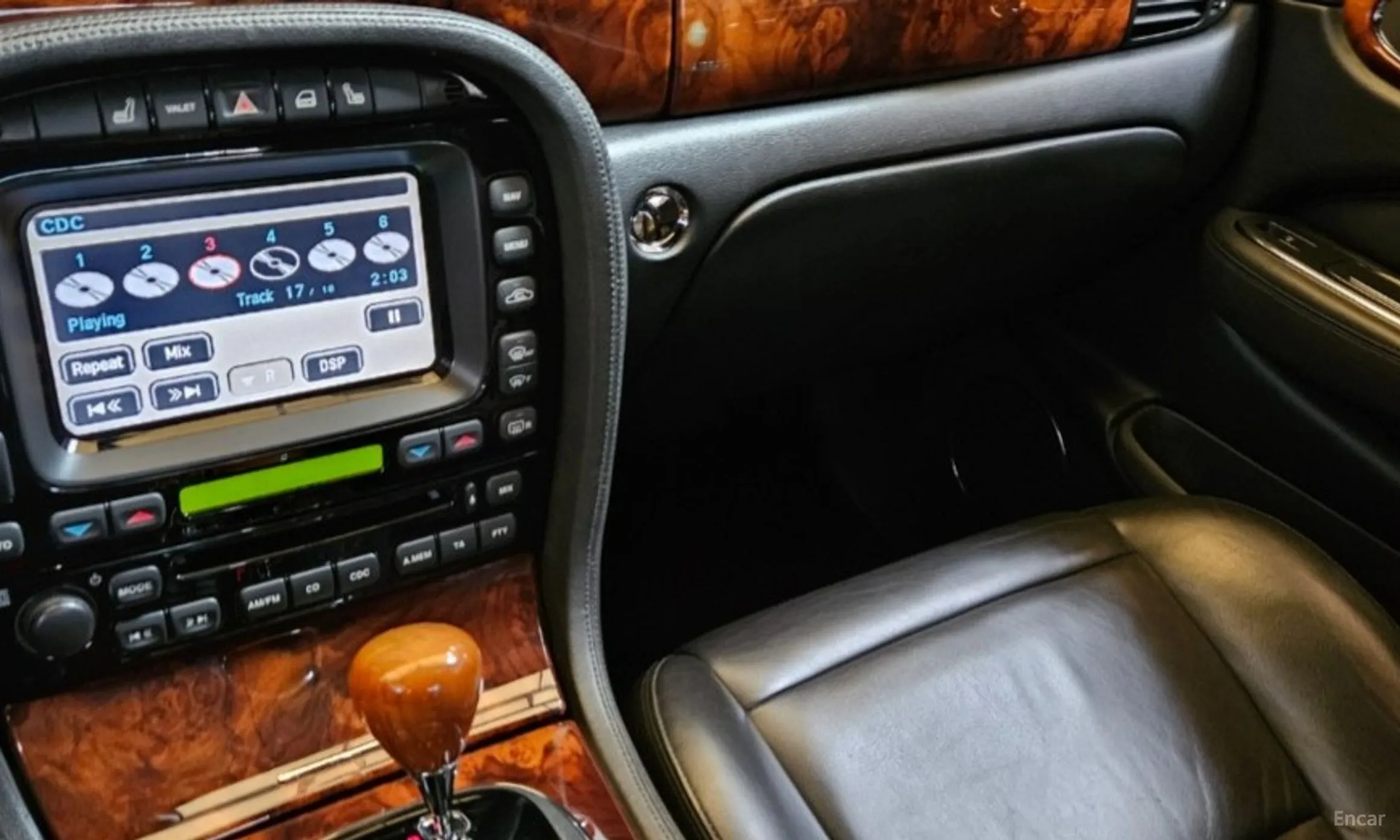 Jaguar XJ-8 превью 10