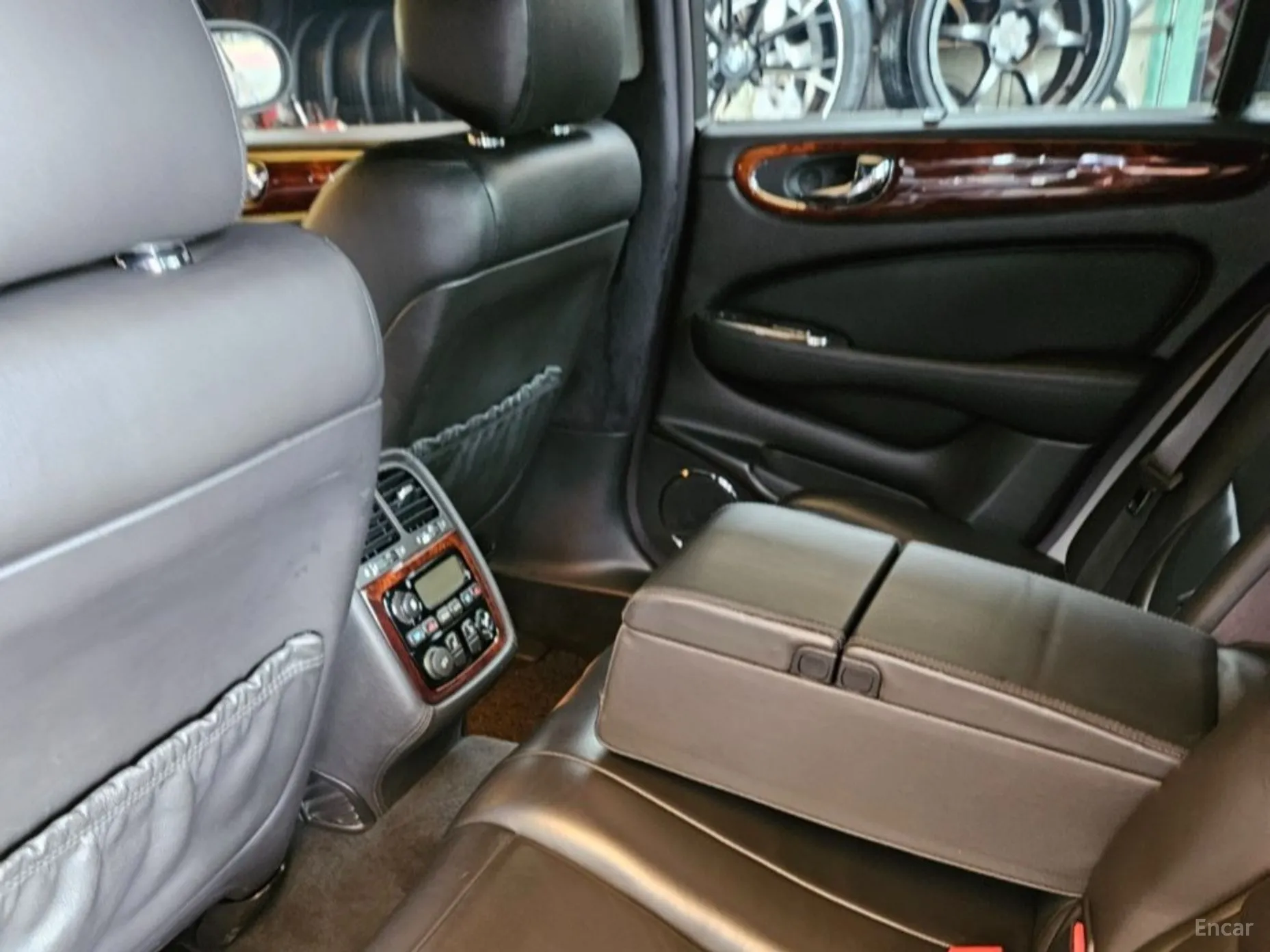 Jaguar XJ-8 превью 12