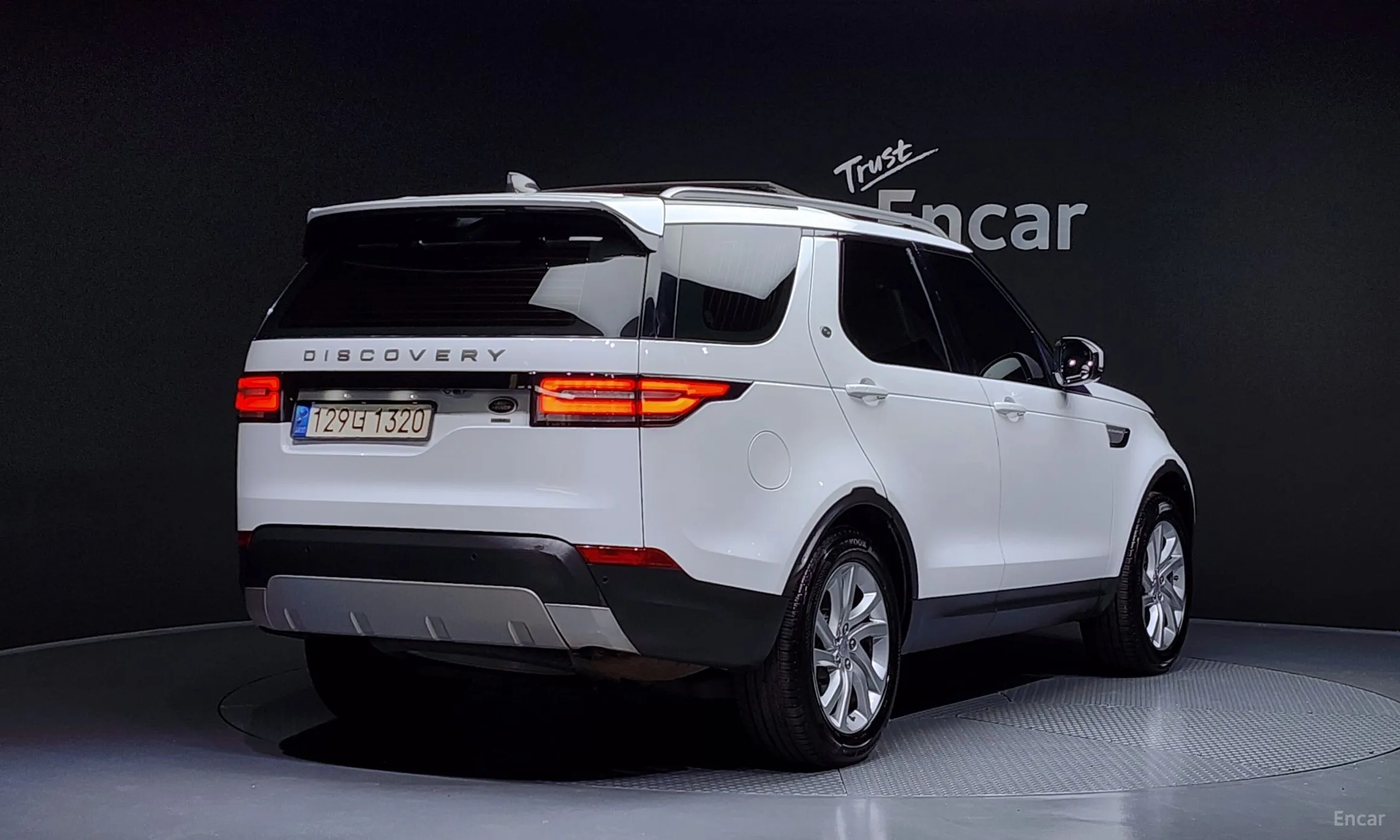 Land Rover Discovery 5 превью 2