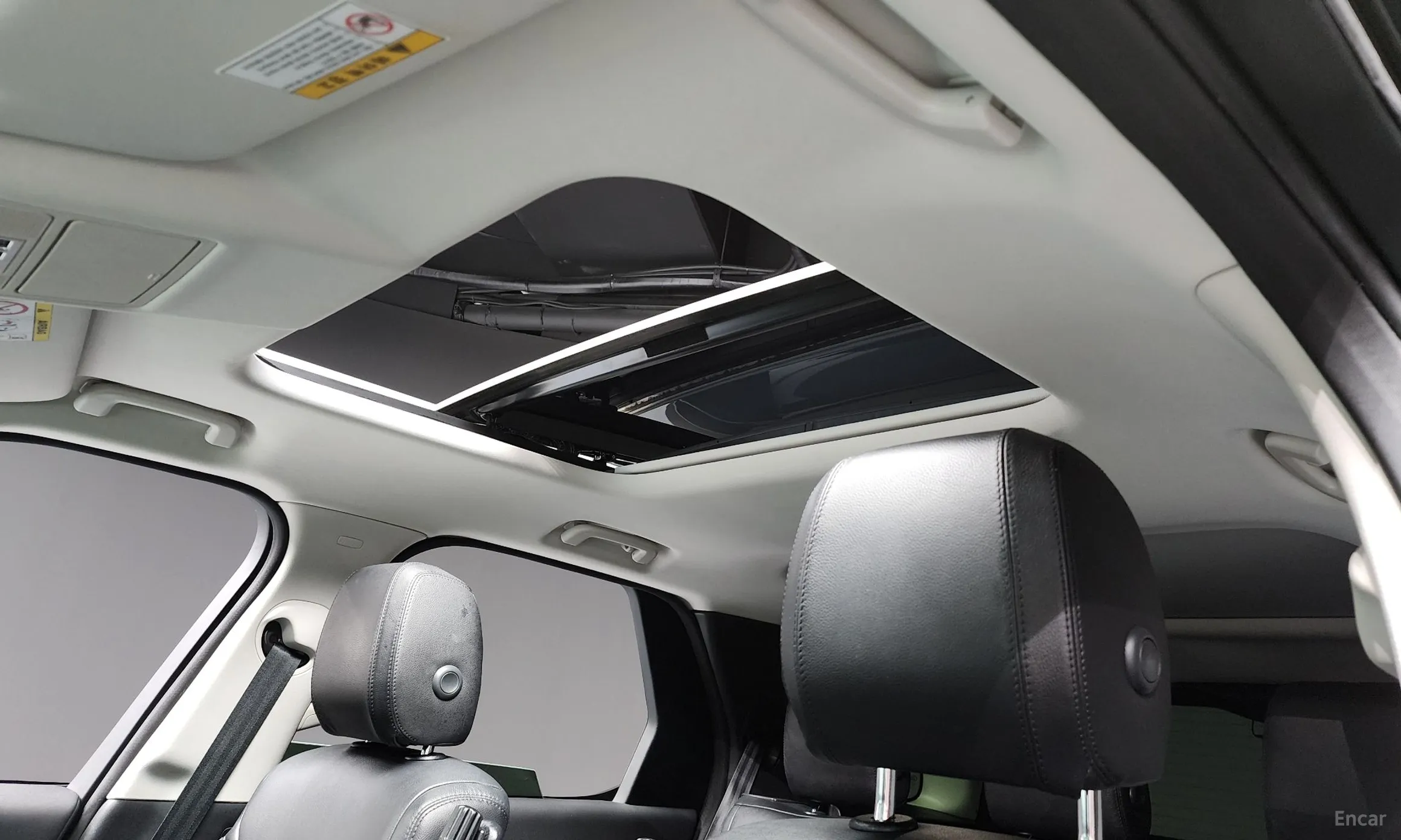 Land Rover Discovery 5 превью 19