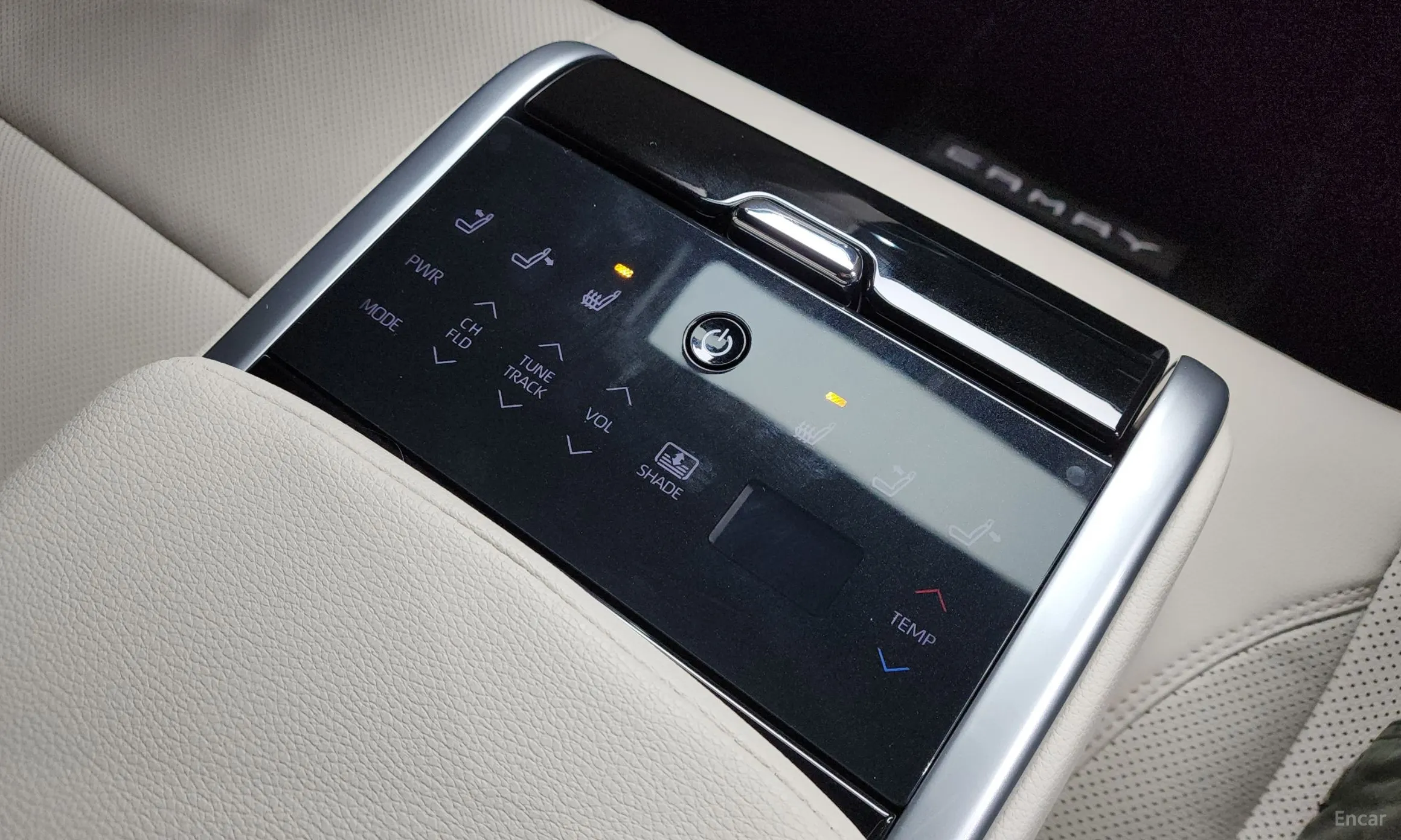 Toyota Camry (XV80) превью 19