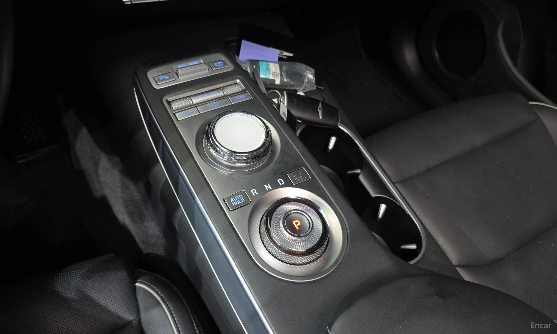 Genesis GV70 превью 9