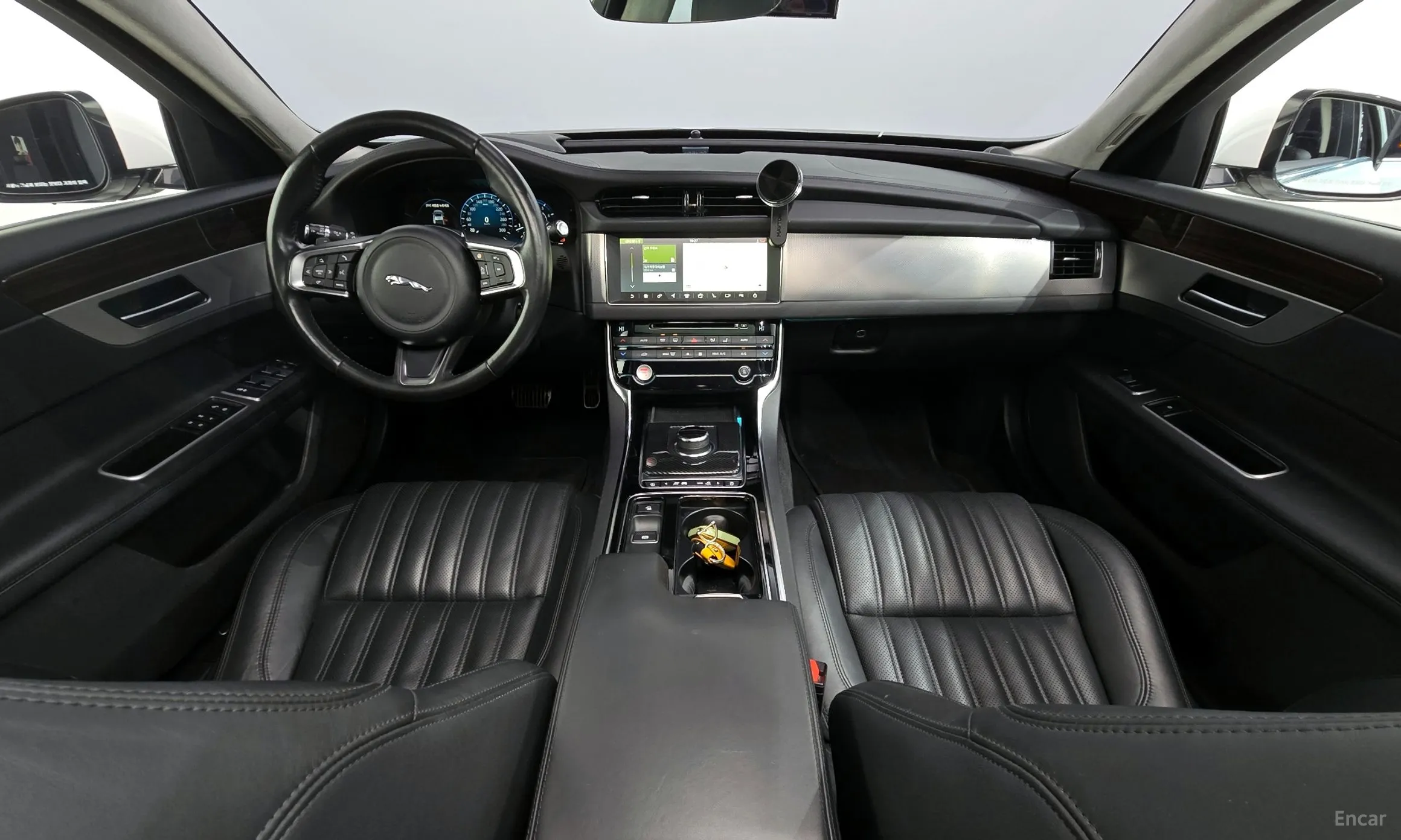 Jaguar XF (x260) превью 7