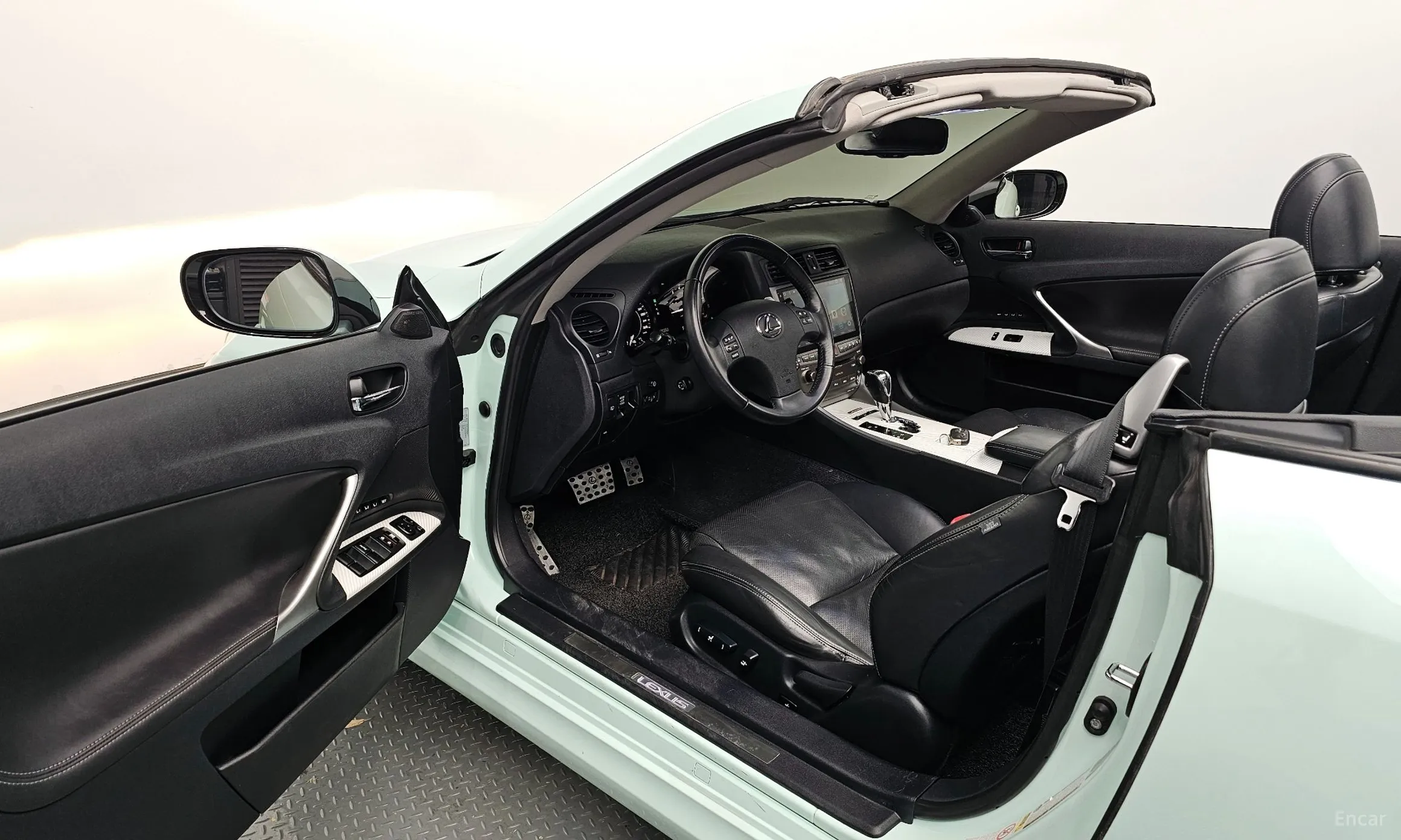 Lexus IS250 превью 11