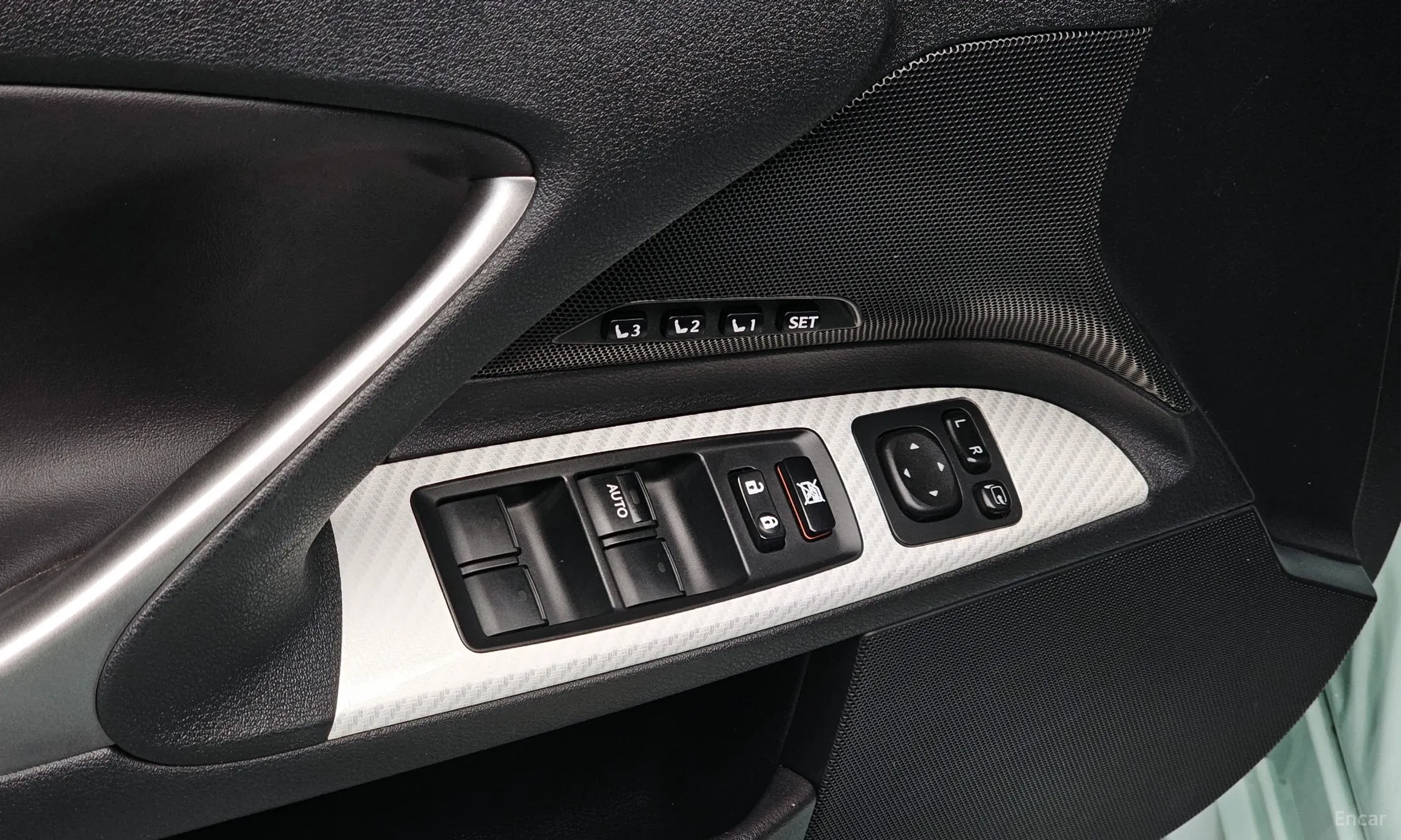 Lexus IS250 превью 18