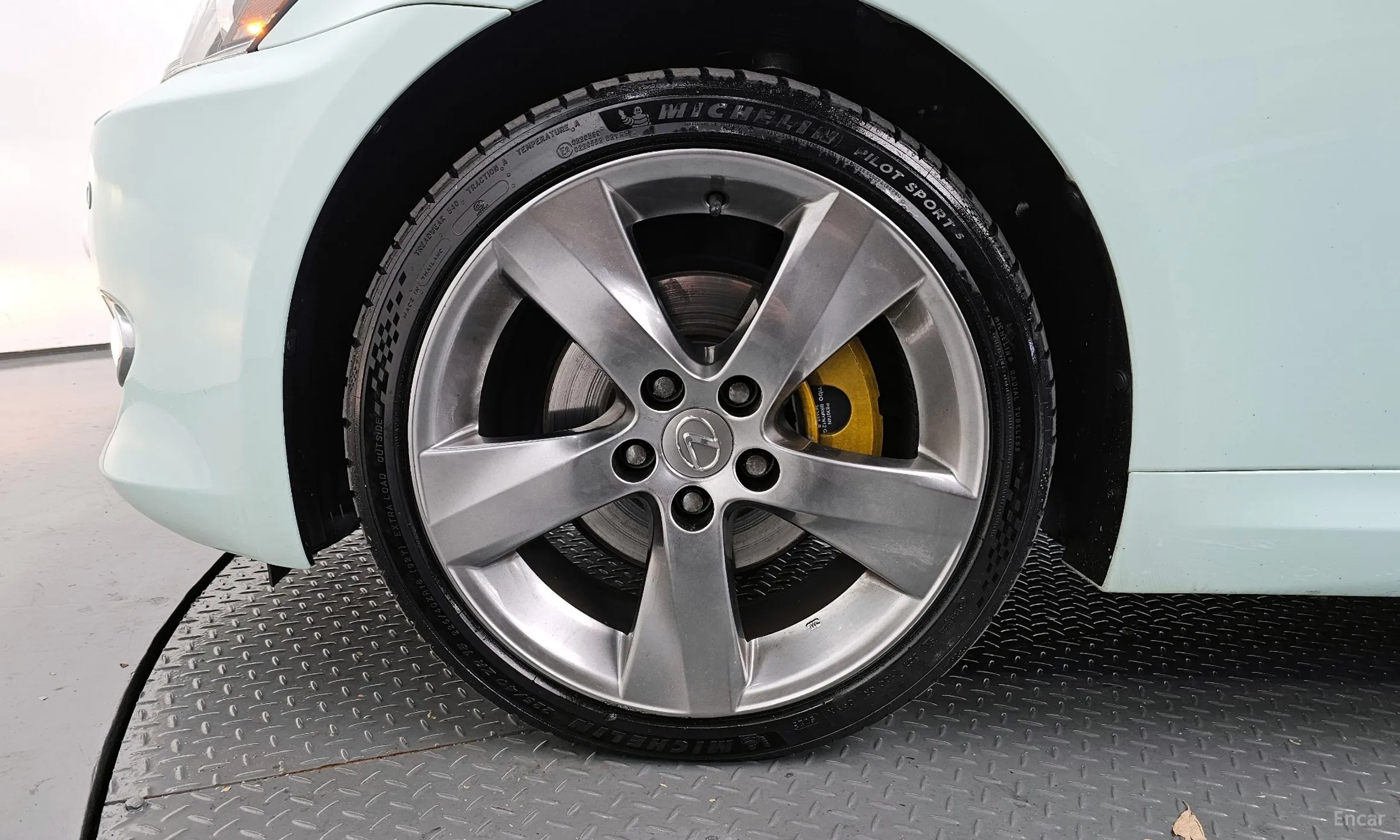 Lexus IS250 превью 5