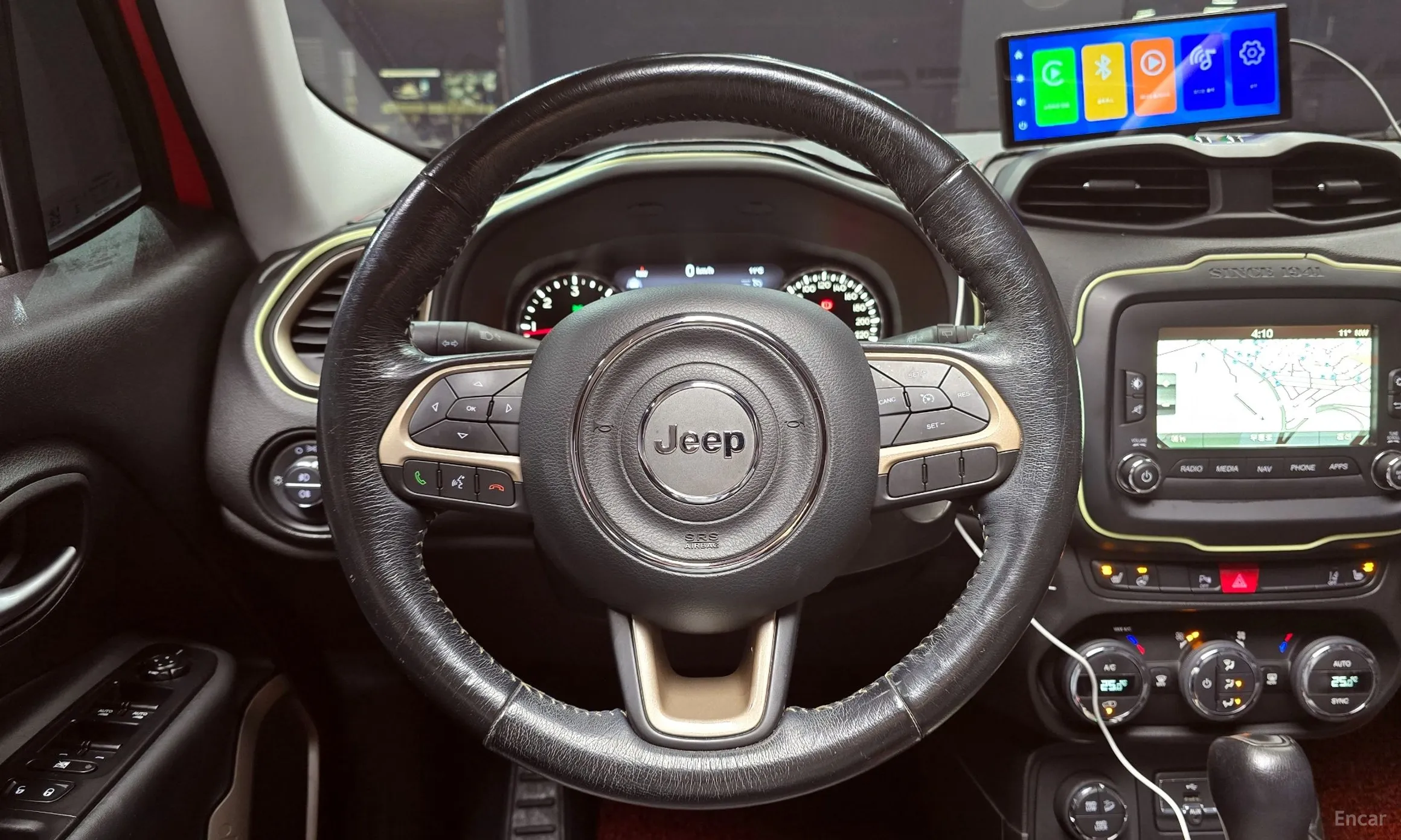 Jeep Renegade превью 13