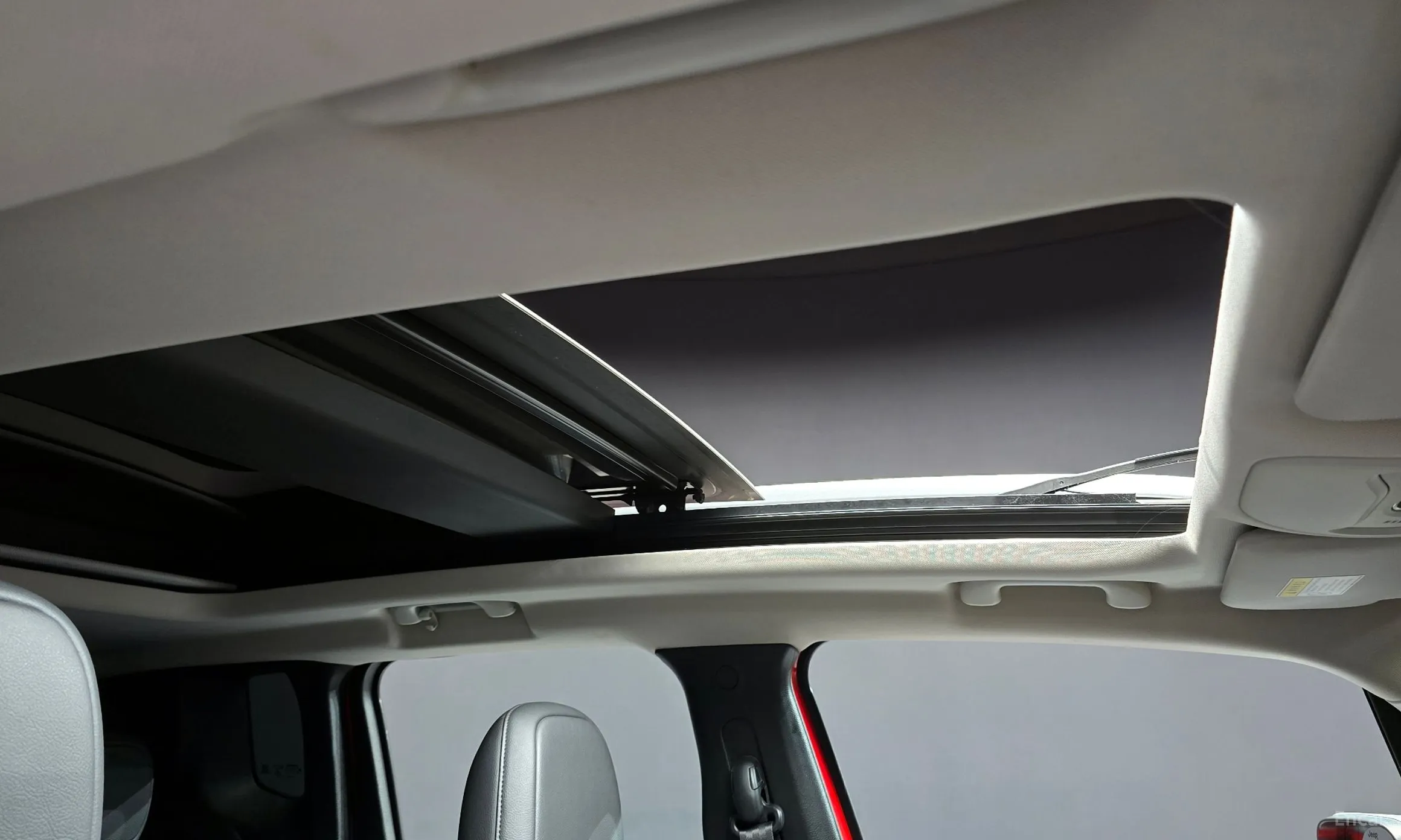 Jeep Renegade превью 20