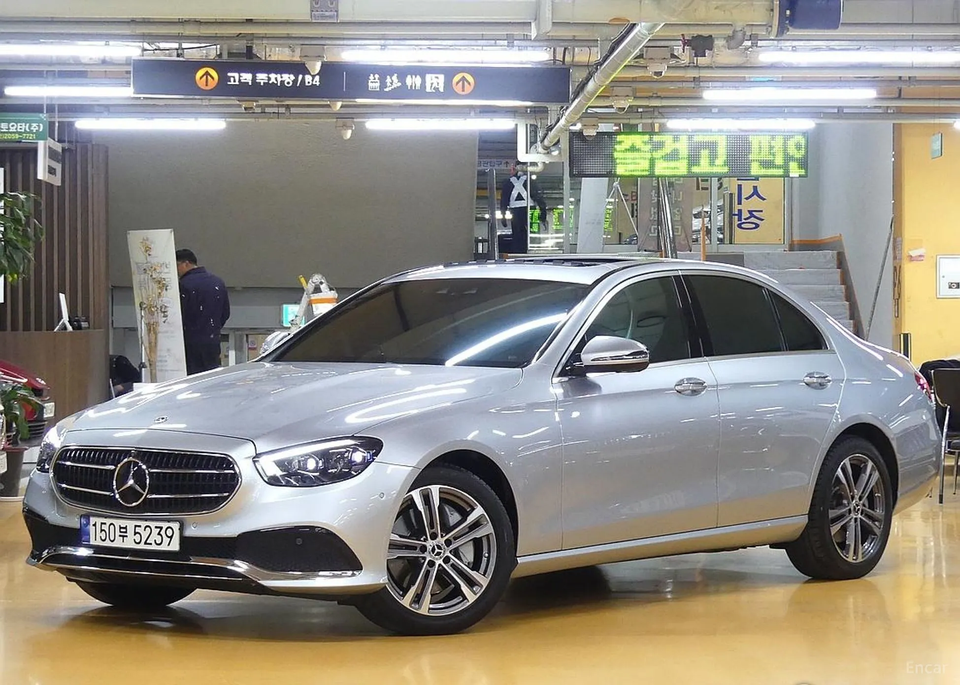 Mercedes Benz E-Class W213