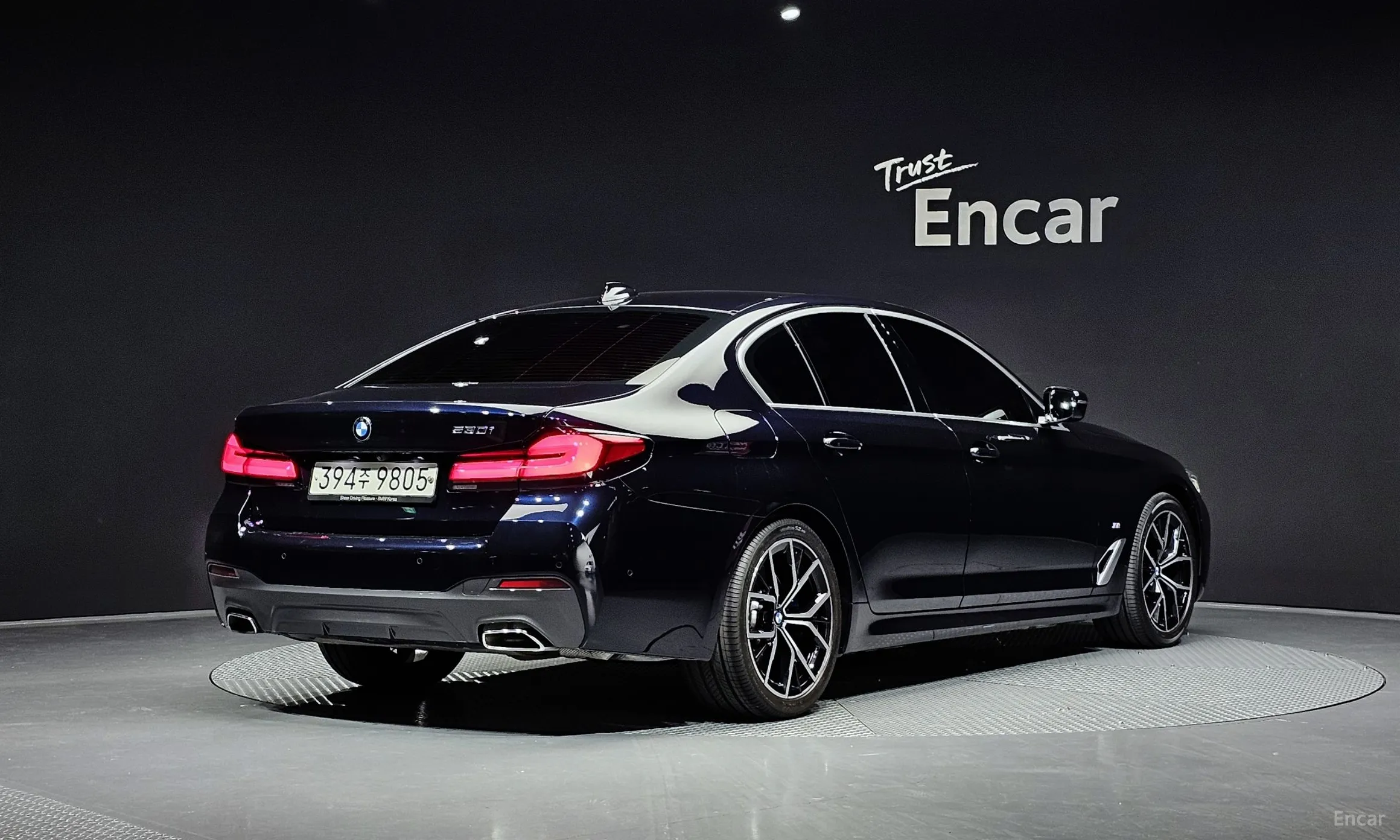 BMW 5 Series (G30) превью 2