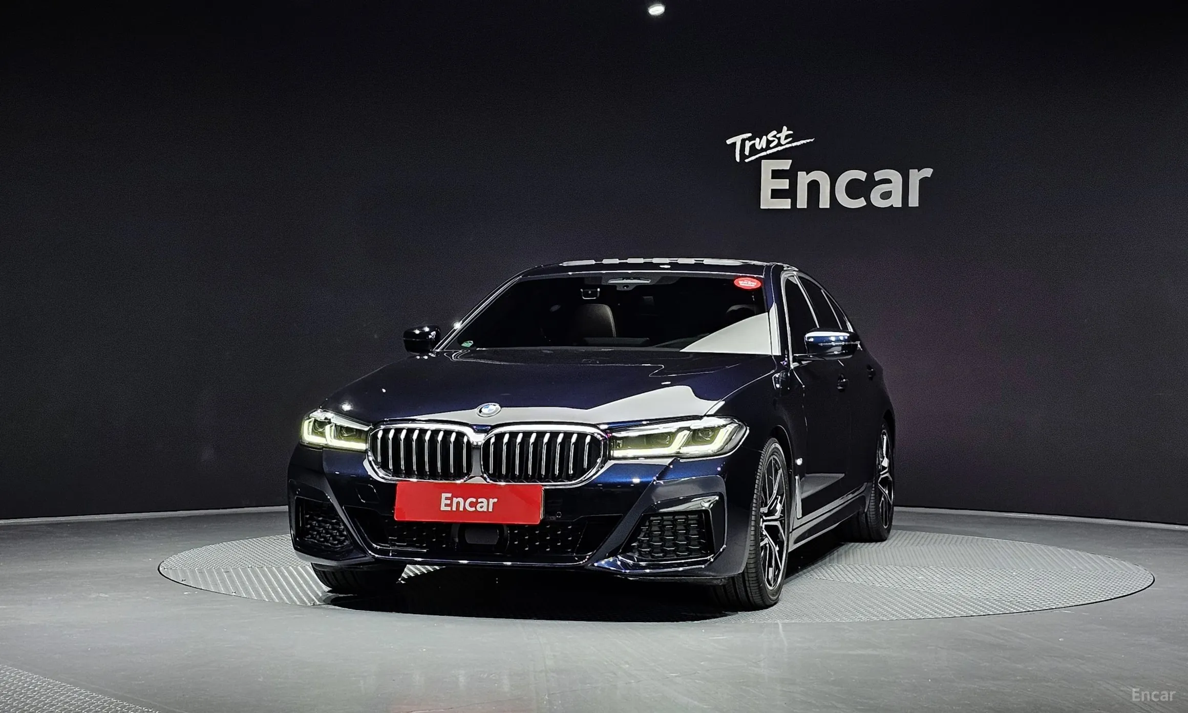 BMW 5 Series (G30) превью 3