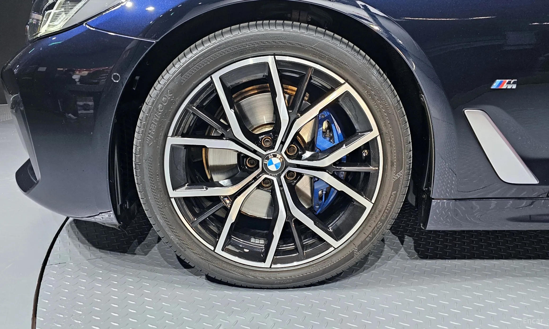 BMW 5 Series (G30) превью 5