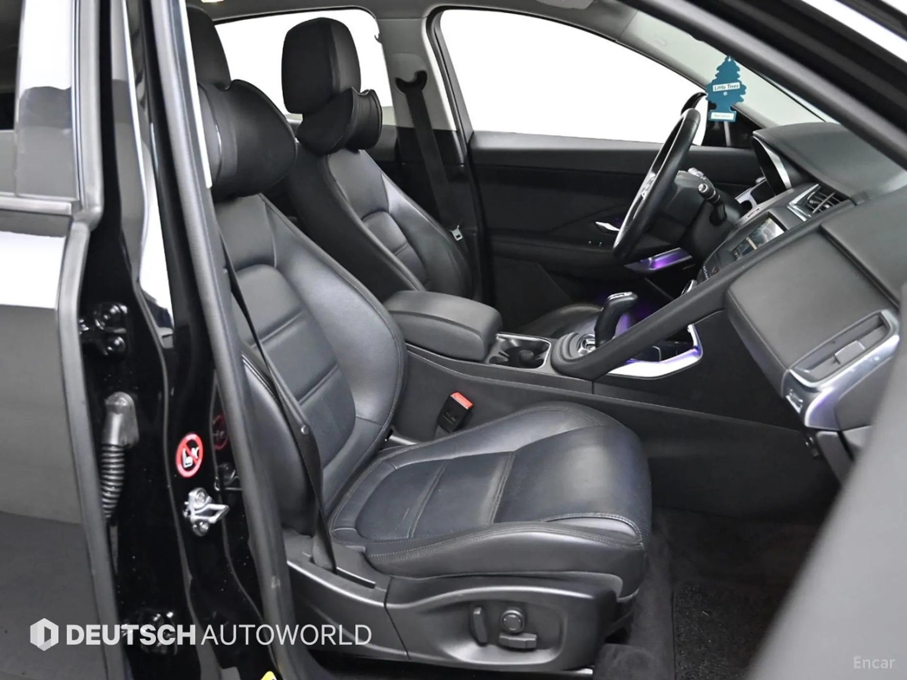 Jaguar E-PACE превью 10