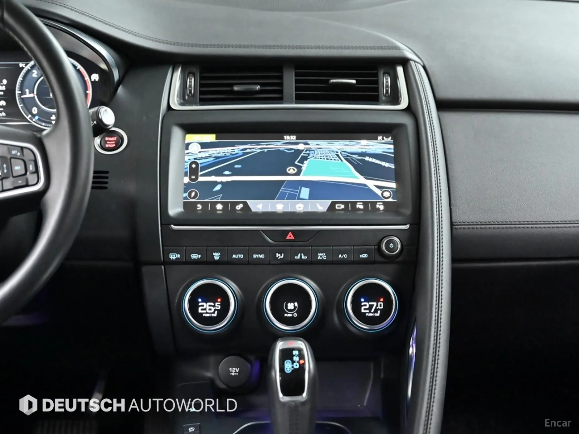 Jaguar E-PACE превью 14