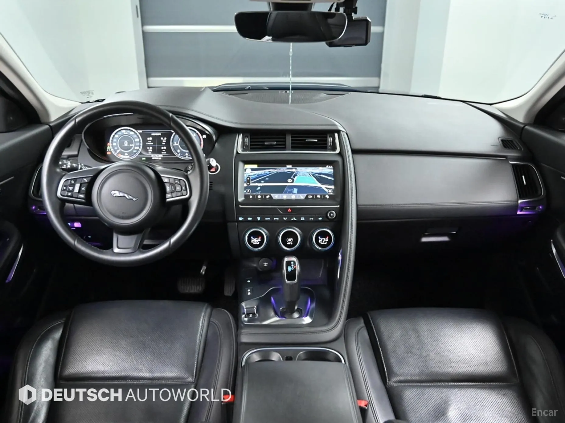 Jaguar E-PACE превью 7
