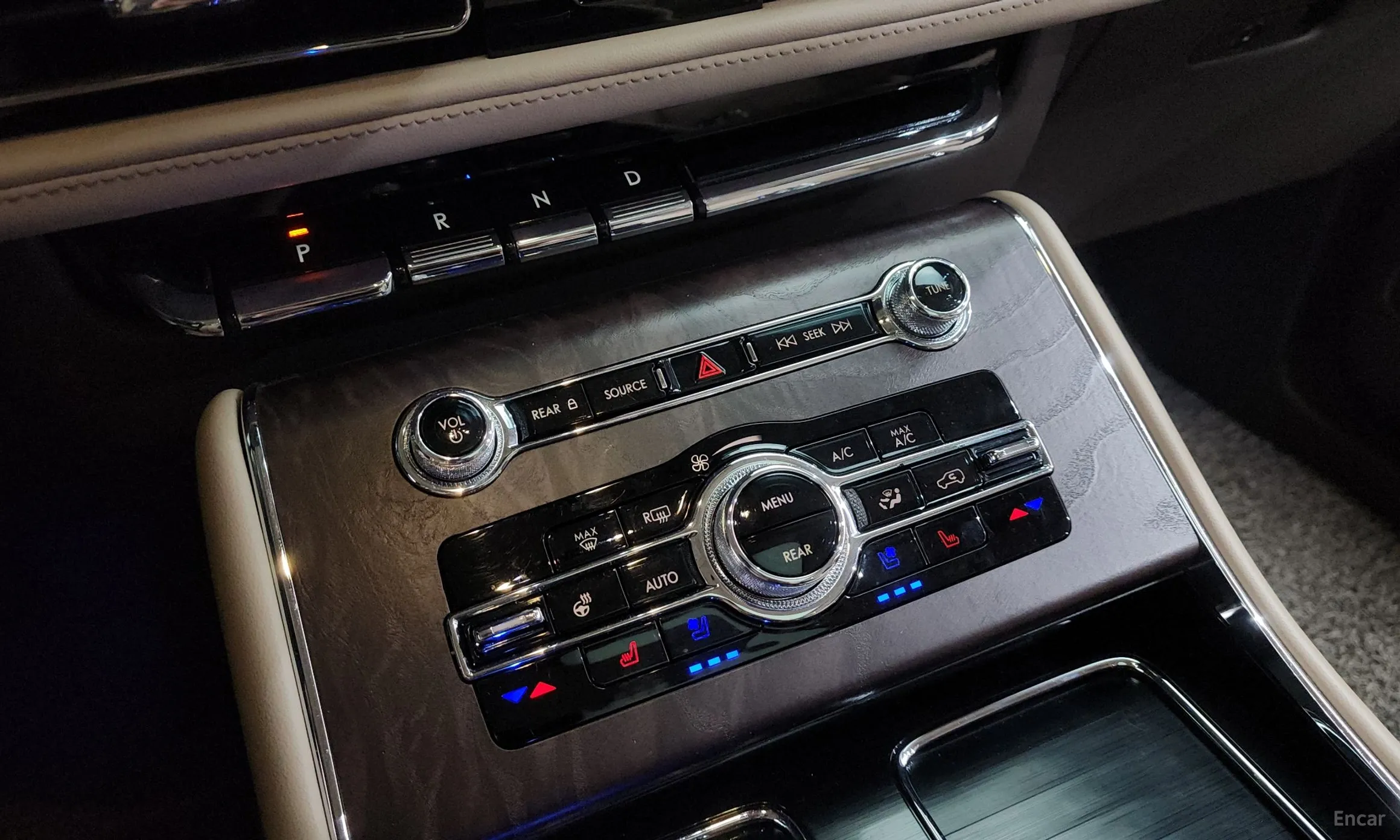 Lincoln Aviator 2nd Generation превью 9